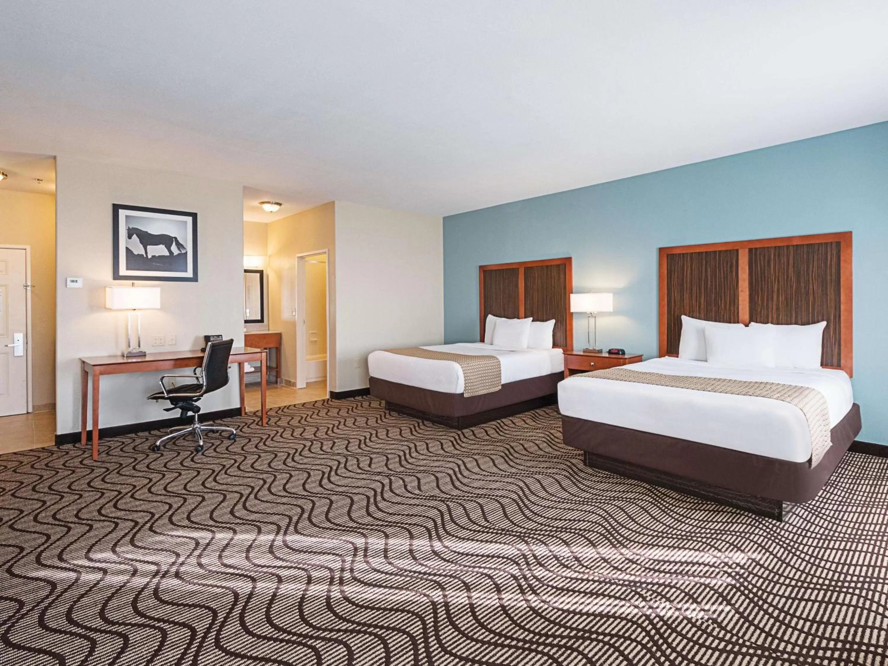 Photo of the whole room in La Quinta by Wyndham Mathis