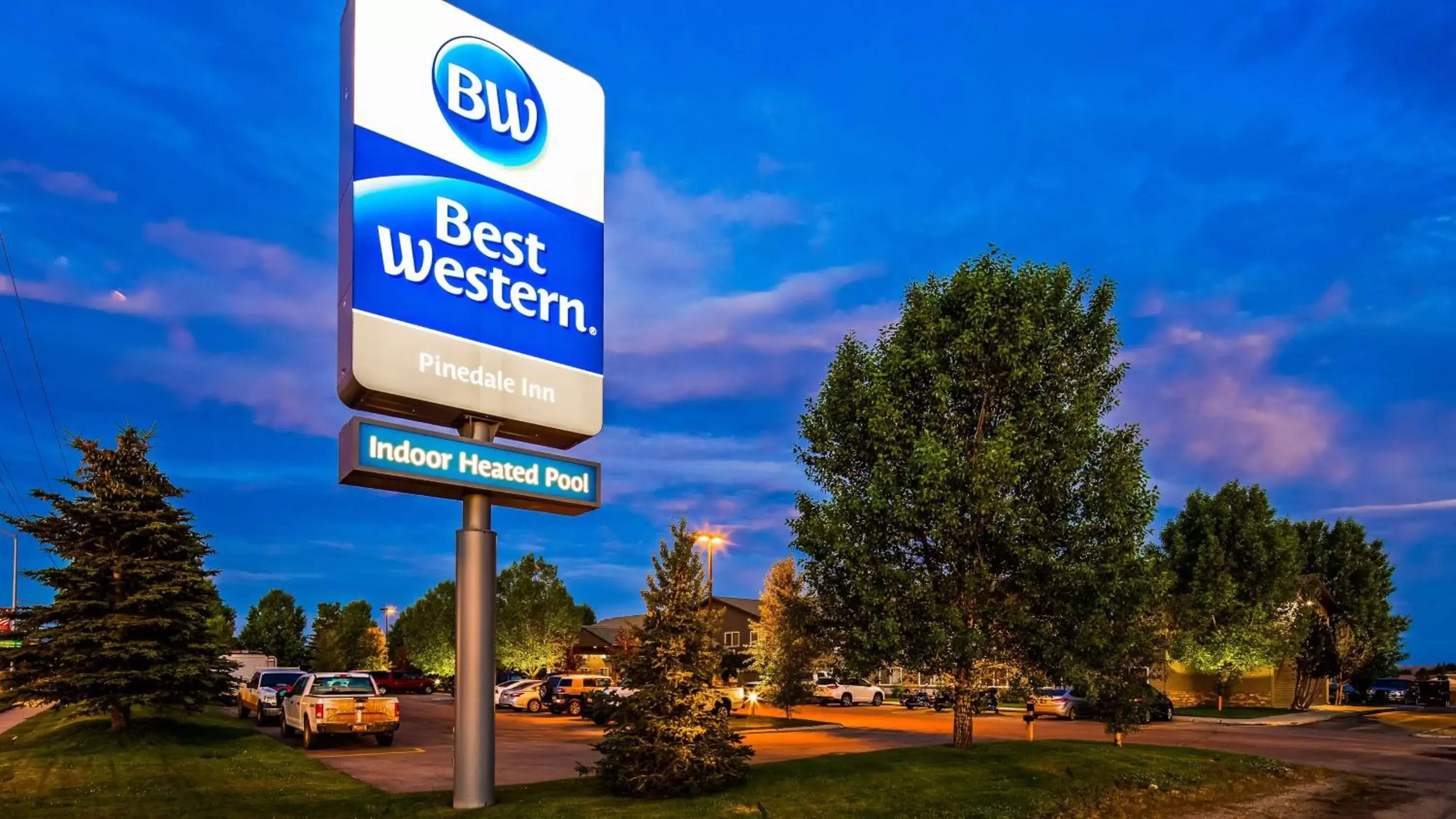 Property building in Best Western Pinedale Inn