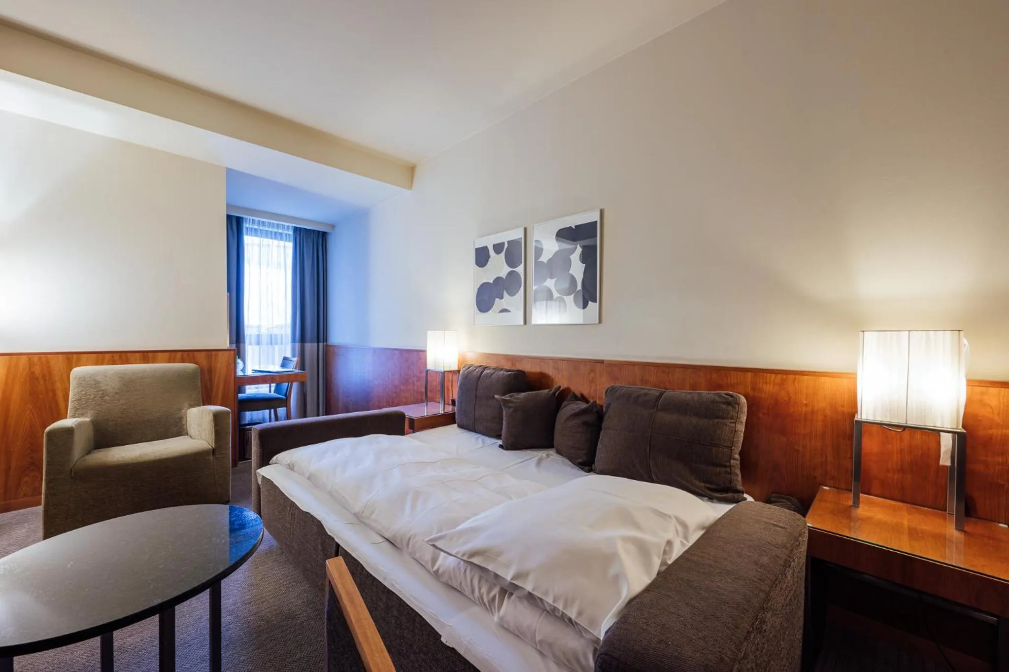 Living room, Bed in Peakture Hotel