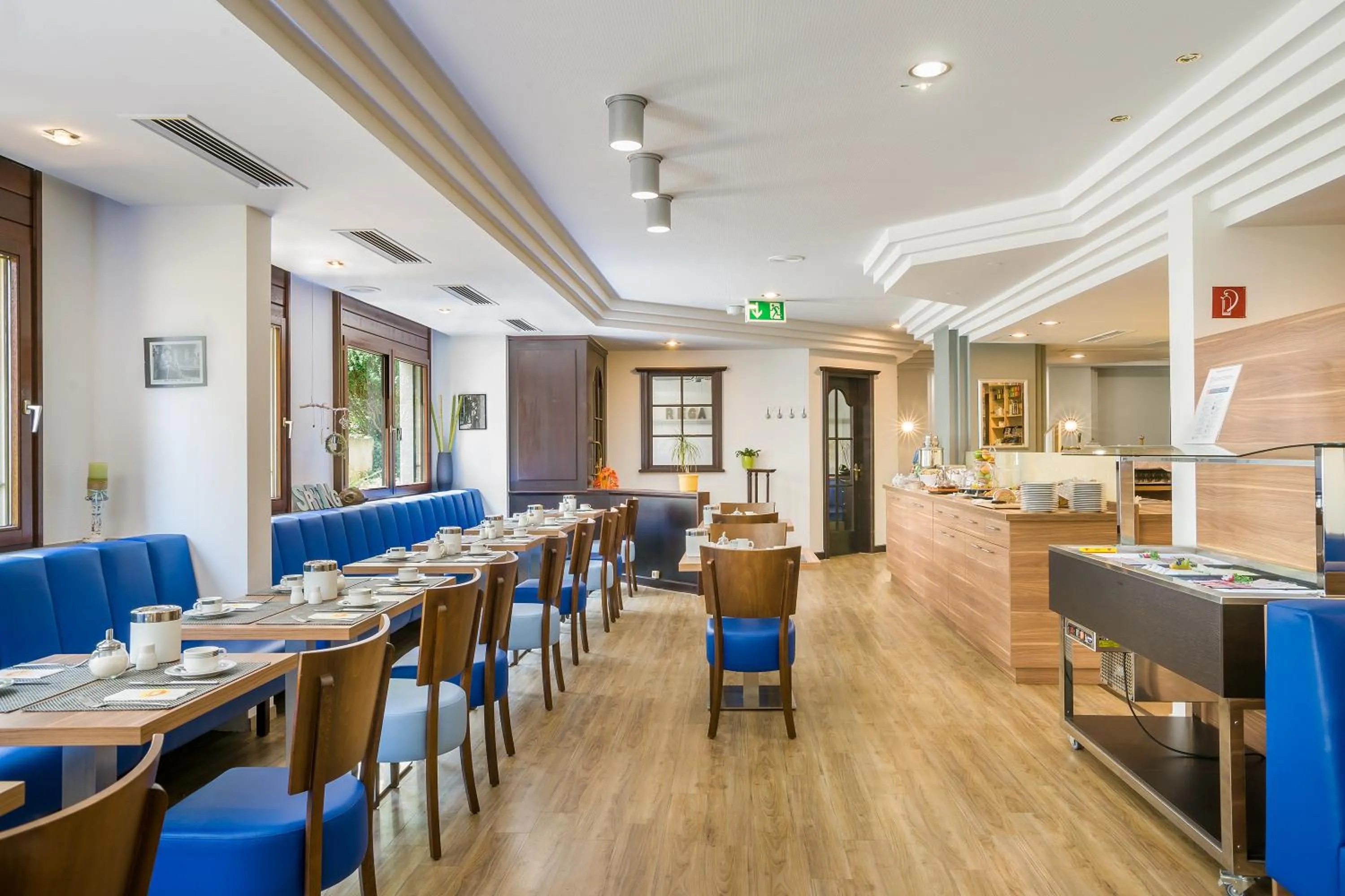 Restaurant/places to eat in Hotel Rega Stuttgart