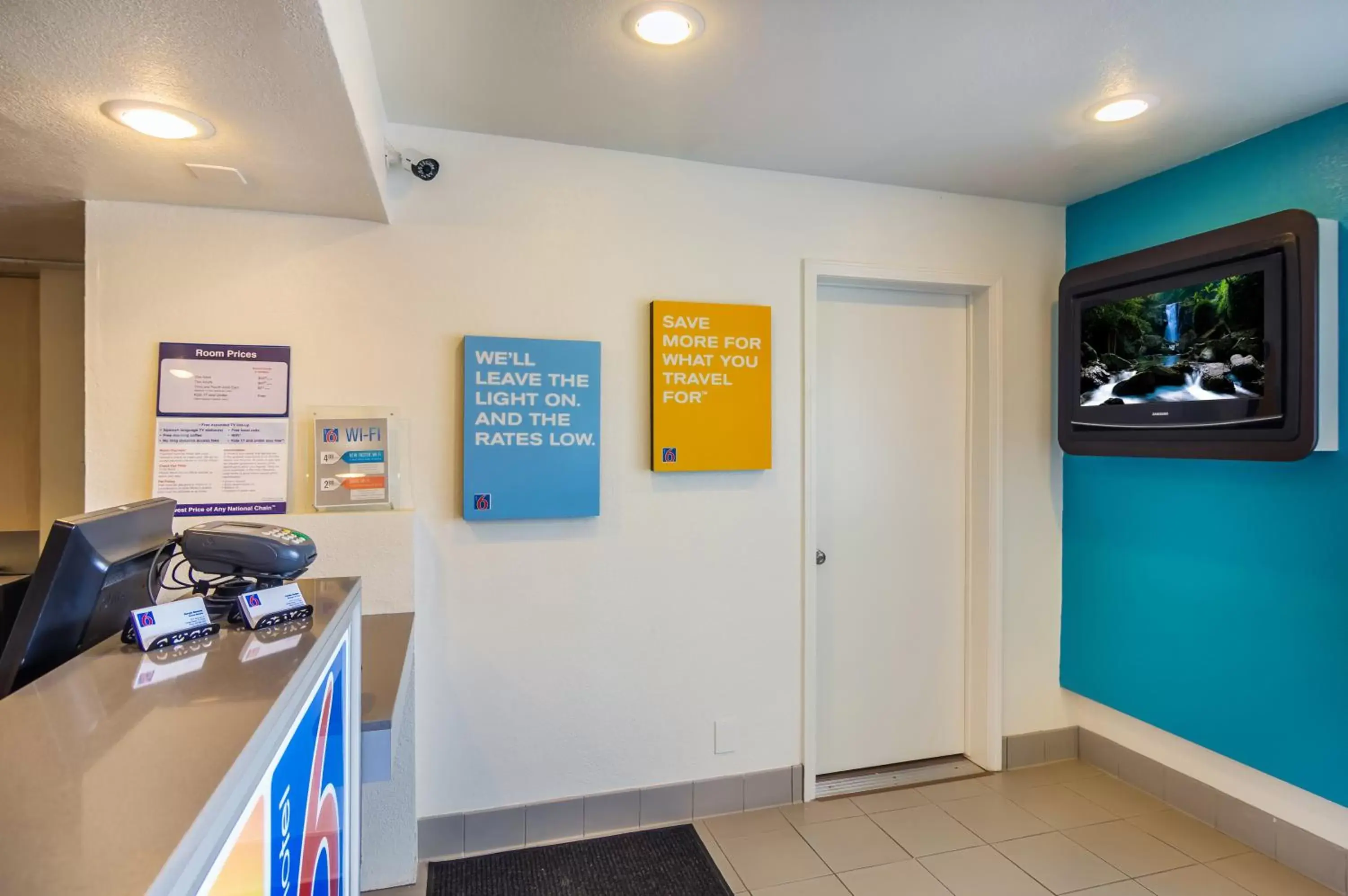 Lobby or reception in Motel 6-College Station, TX - Bryan