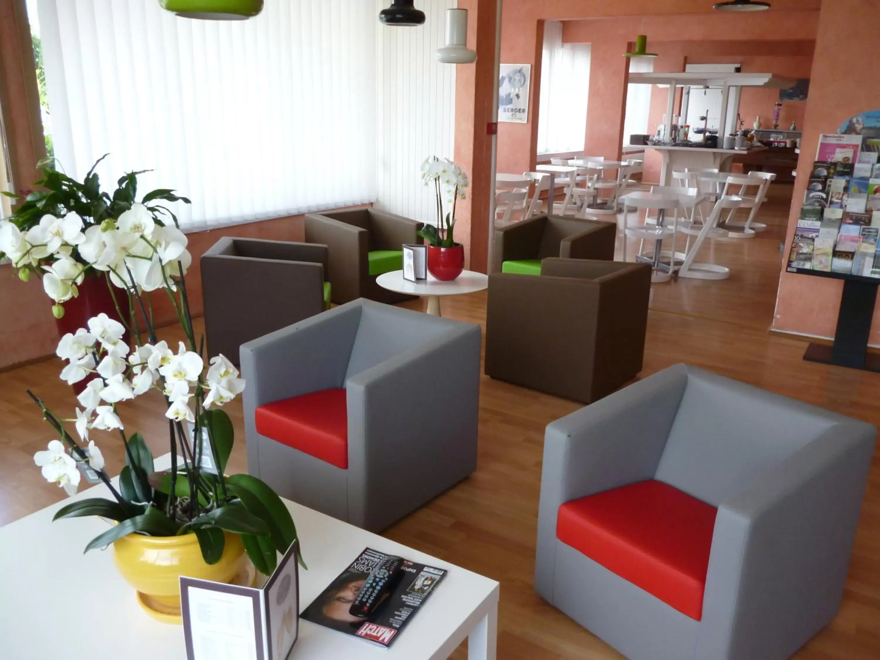 Lounge or bar, Restaurant/Places to Eat in Hotel du Val Vert