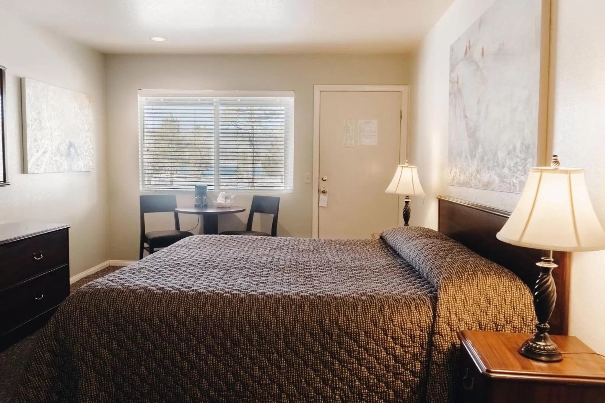 Bed in Vintage Lakeside Inn