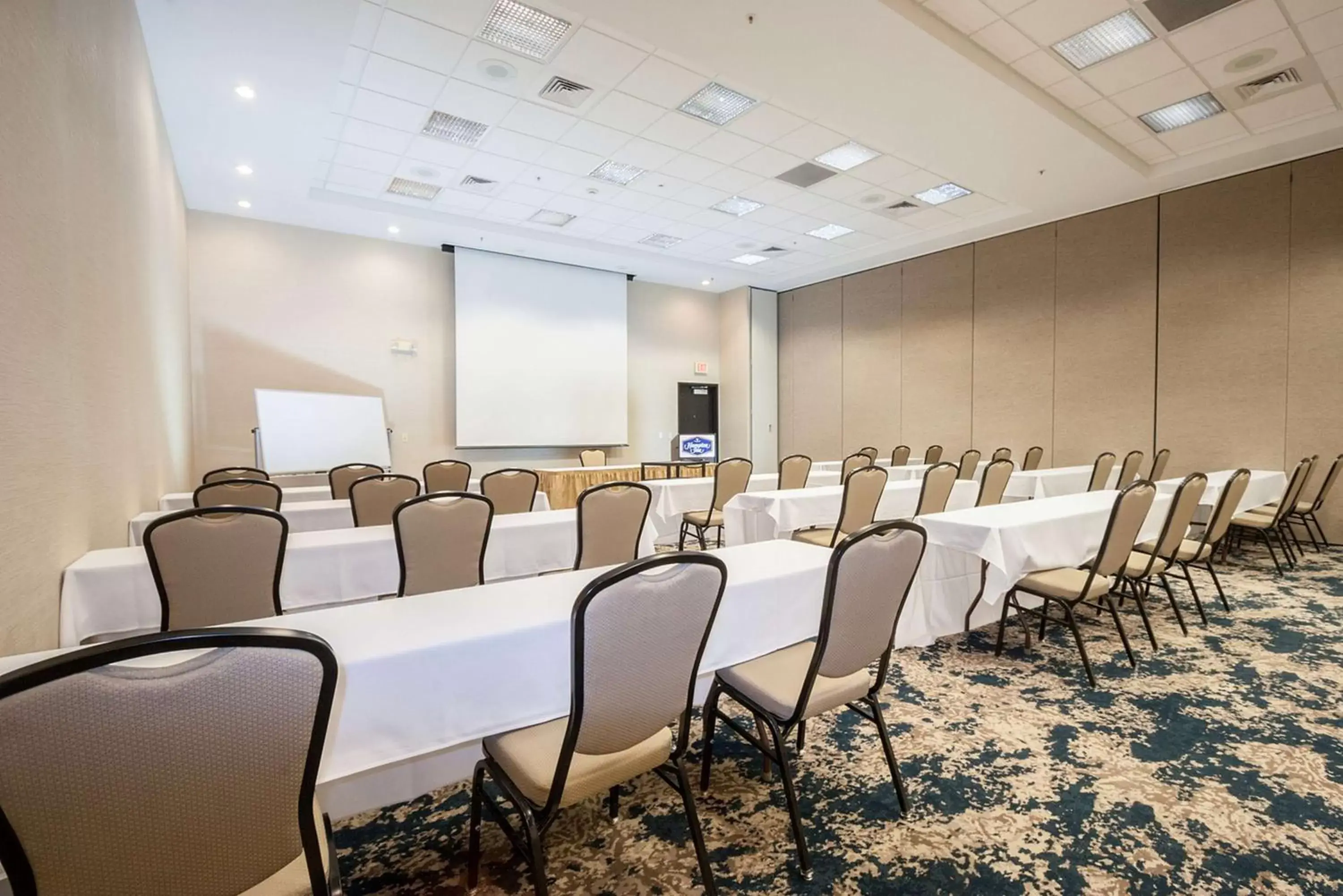 Meeting/conference room in Hampton Inn - Great Falls