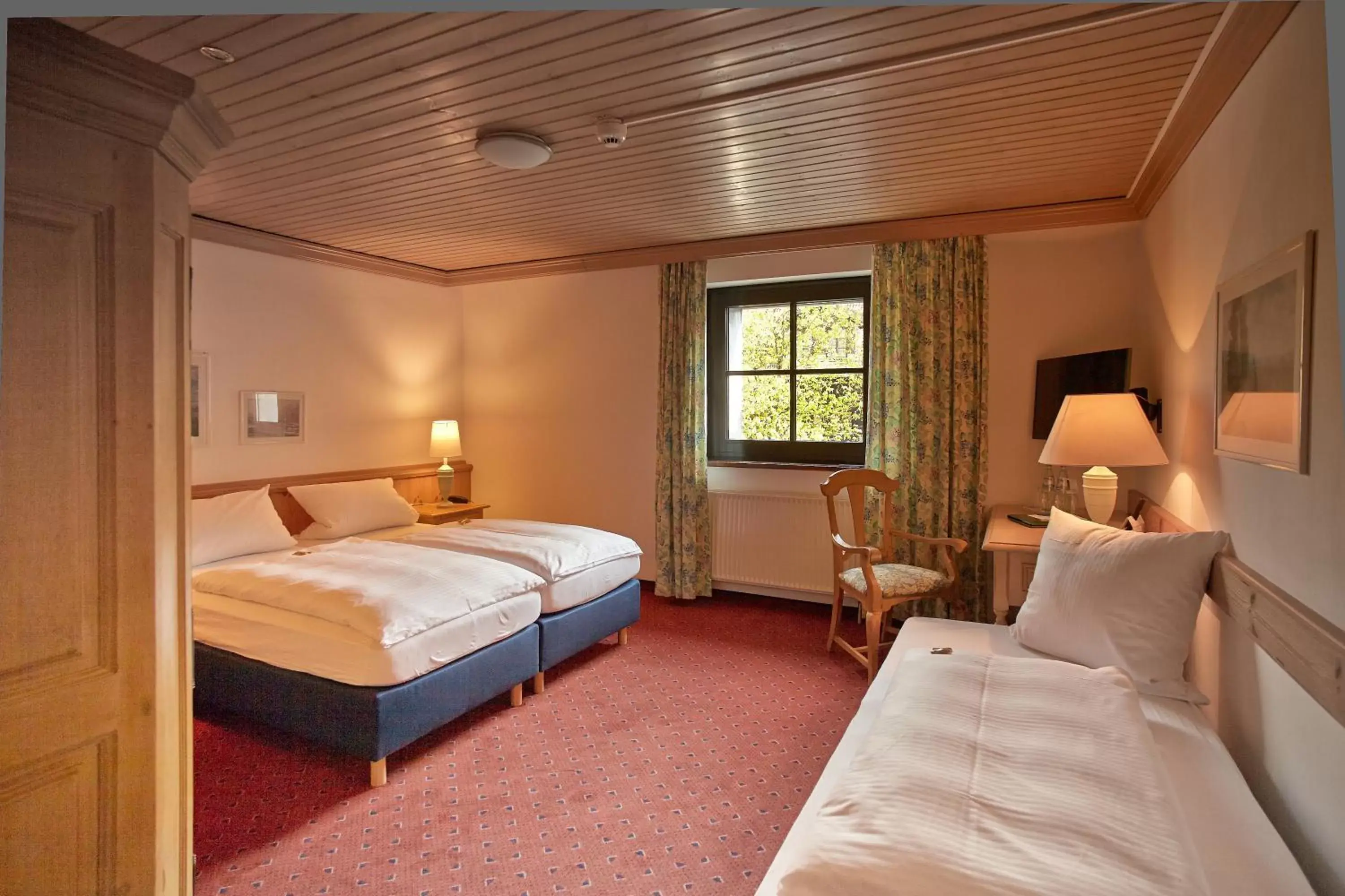 Bedroom, Bed in Hotel Sauerlacher Post