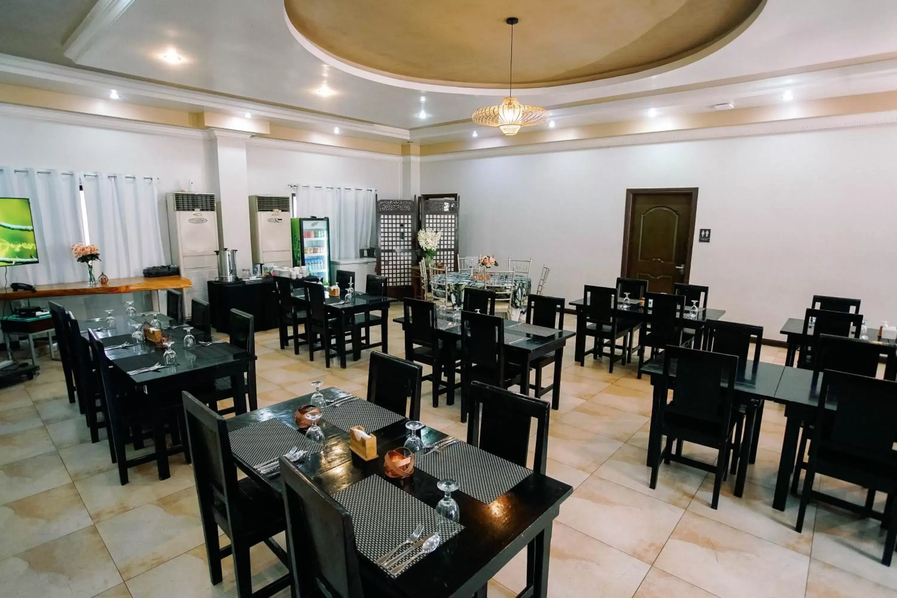 Restaurant/places to eat in 3 Peaks Resort & Boutique Hotel Restaurant/places to eat in 3 Peaks Resort & Boutique Hotel