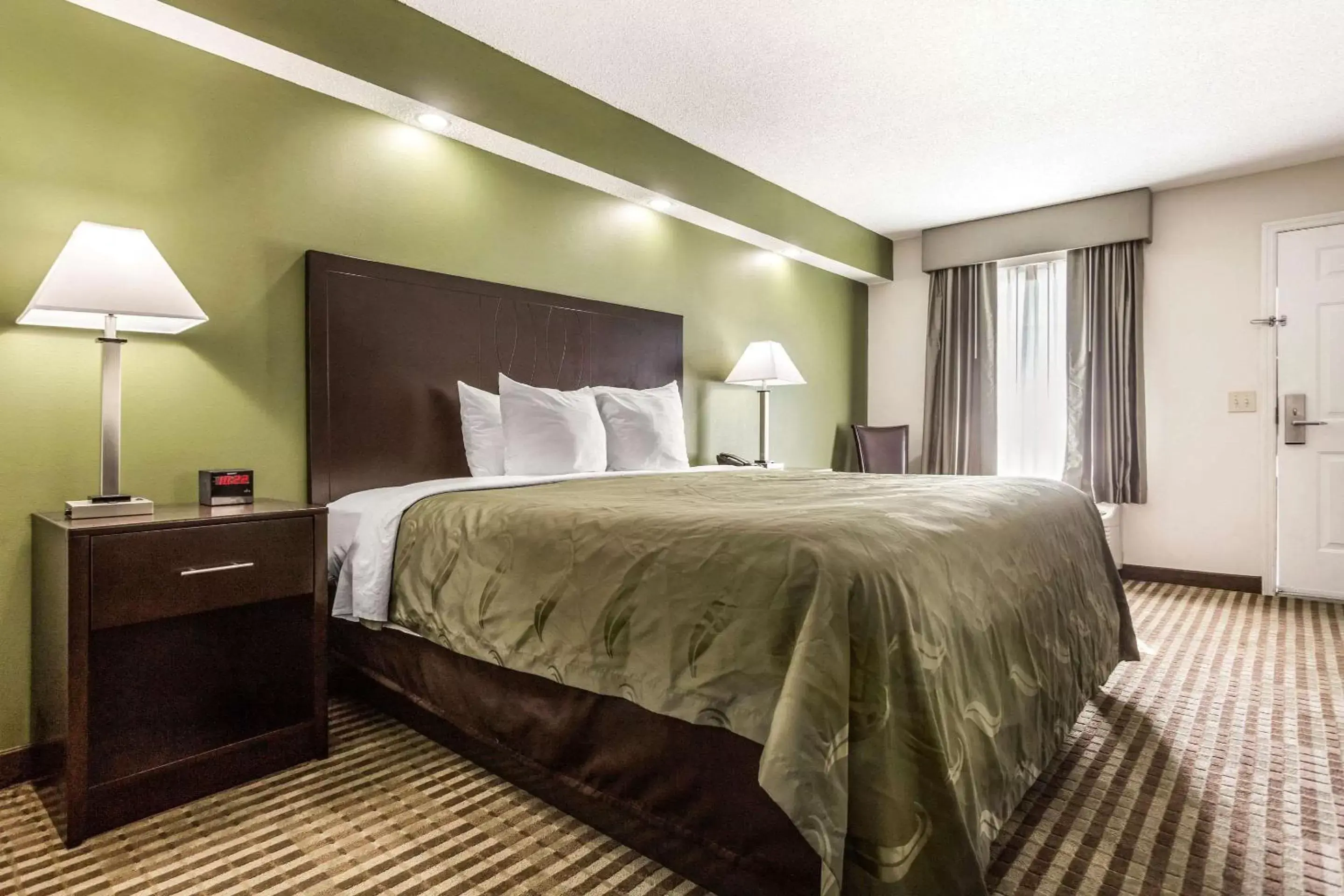 Photo of the whole room, Bed in Quality Inn Lancaster Photo of the whole room, Bed in Quality Inn Lancaster