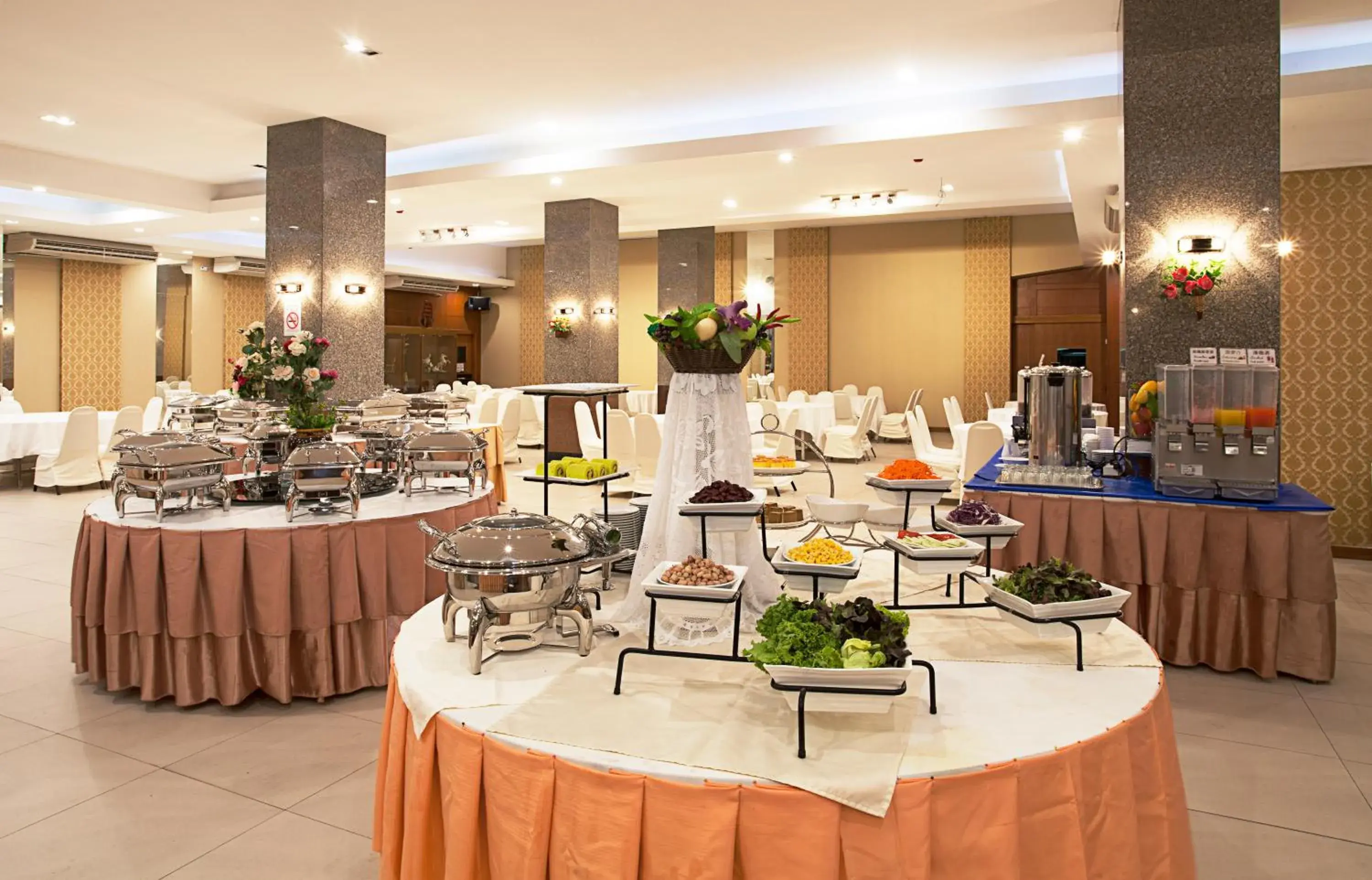 Dining area, Restaurant/Places to Eat in Summit Pavilion Hotel (SHA Extra Plus)