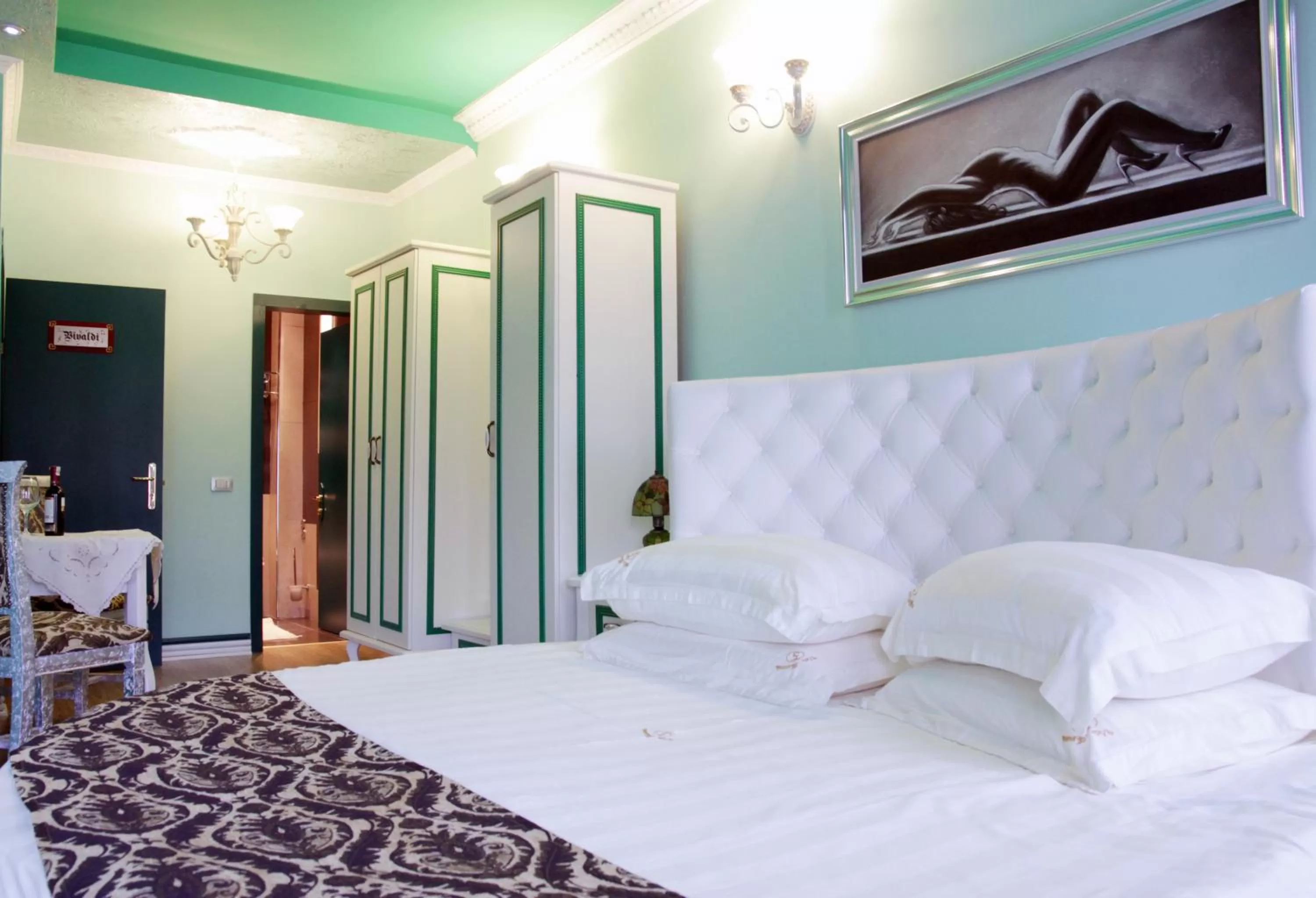 Bed in Hotel Villa Fernando Tirana