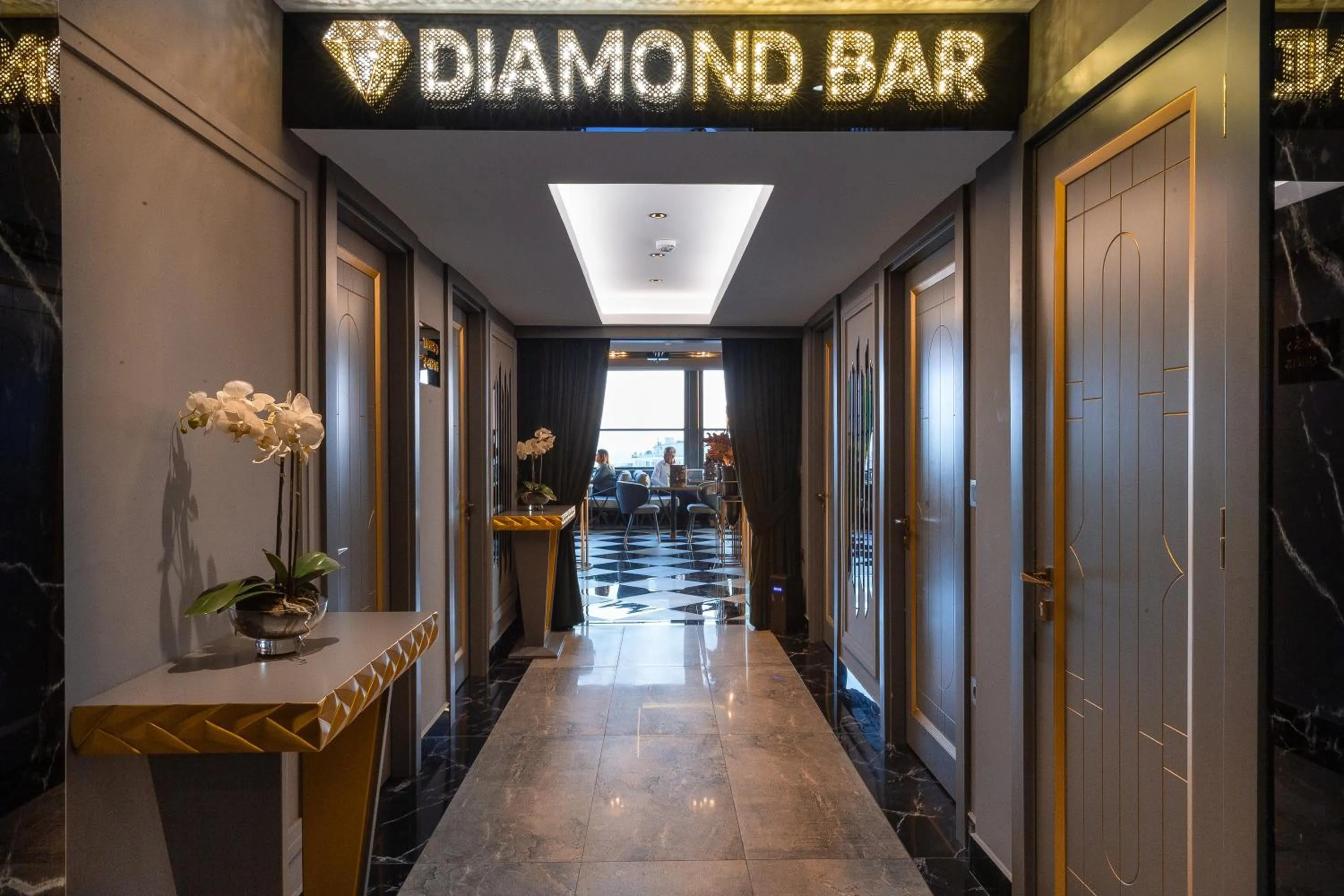 Alcoholic drinks in Grand Washington Hotel