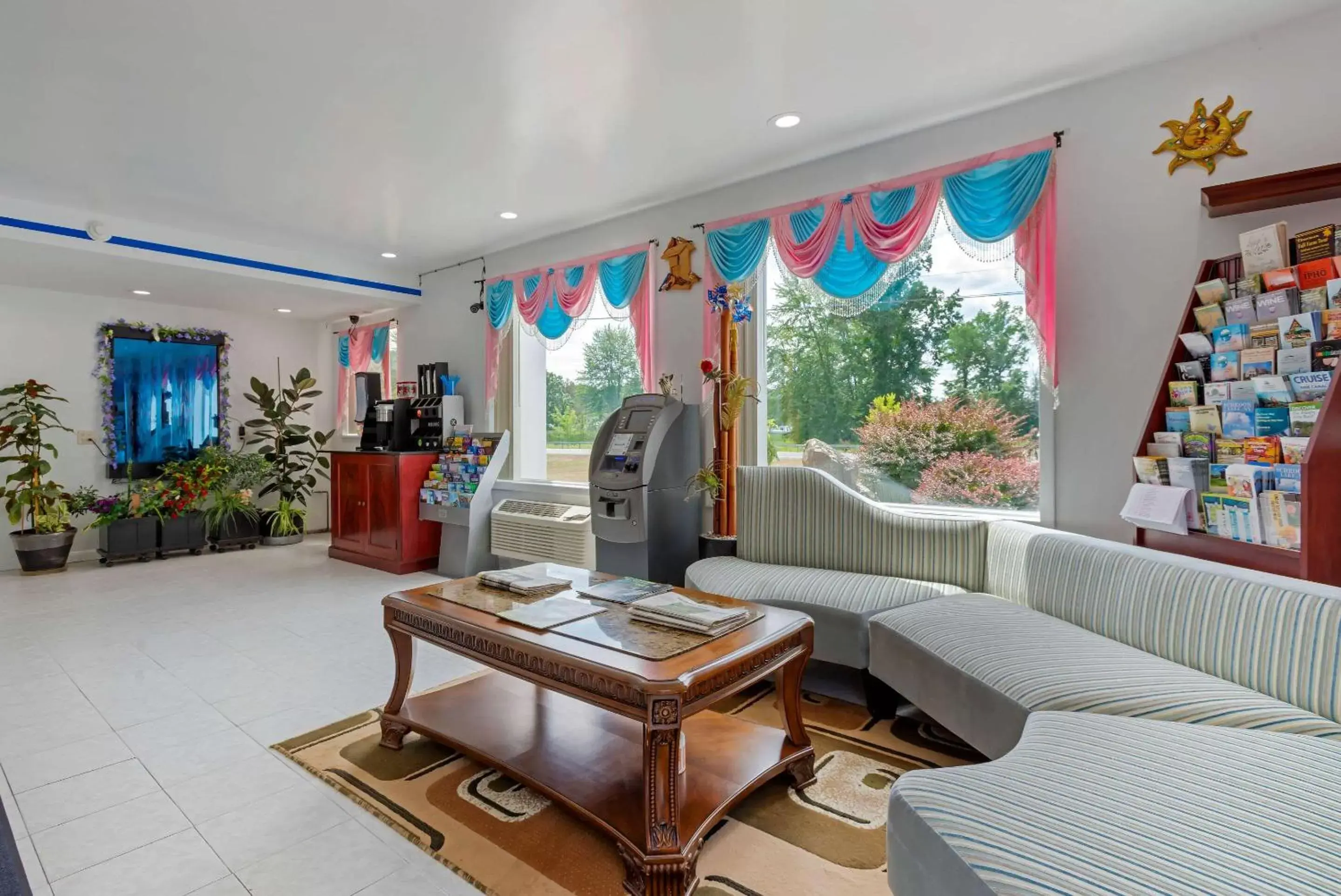 Lobby or reception in Rodeway Inn & Suites New Paltz- Hudson Valley