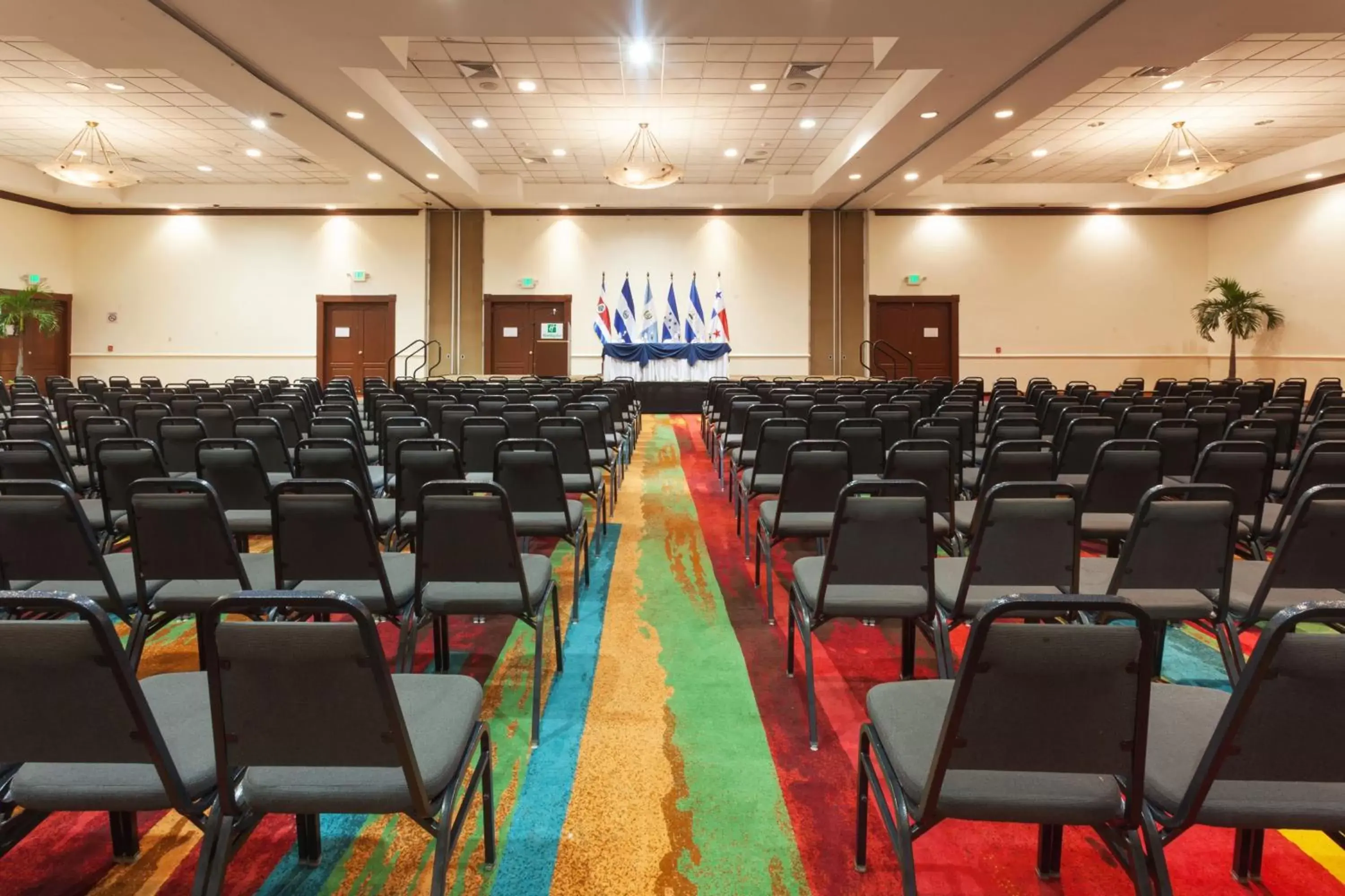 Meeting/conference room in Holiday Inn San Salvador, an IHG Hotel