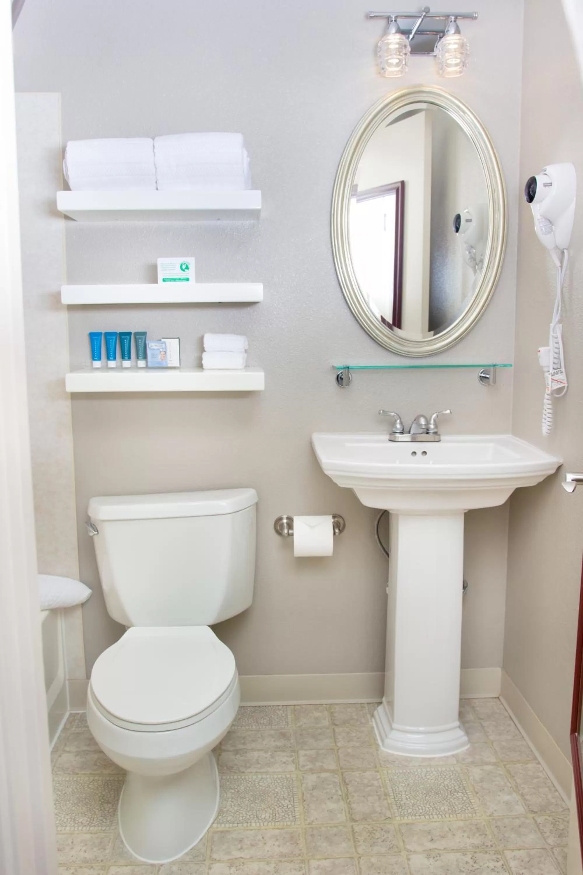 Toilet in Belltown Inn