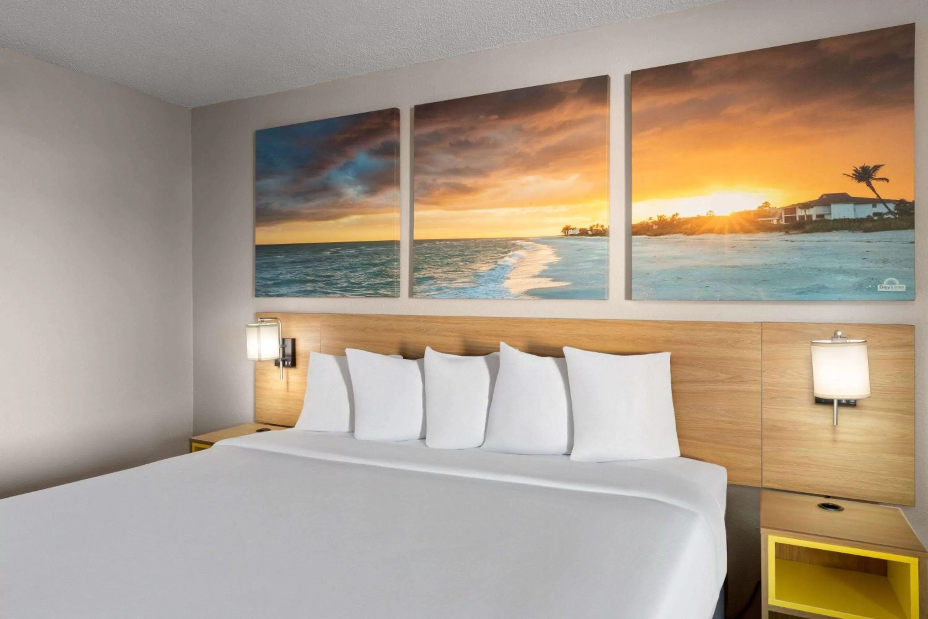 Photo of the whole room, Bed in Days Inn by Wyndham Florence Near Civic Center