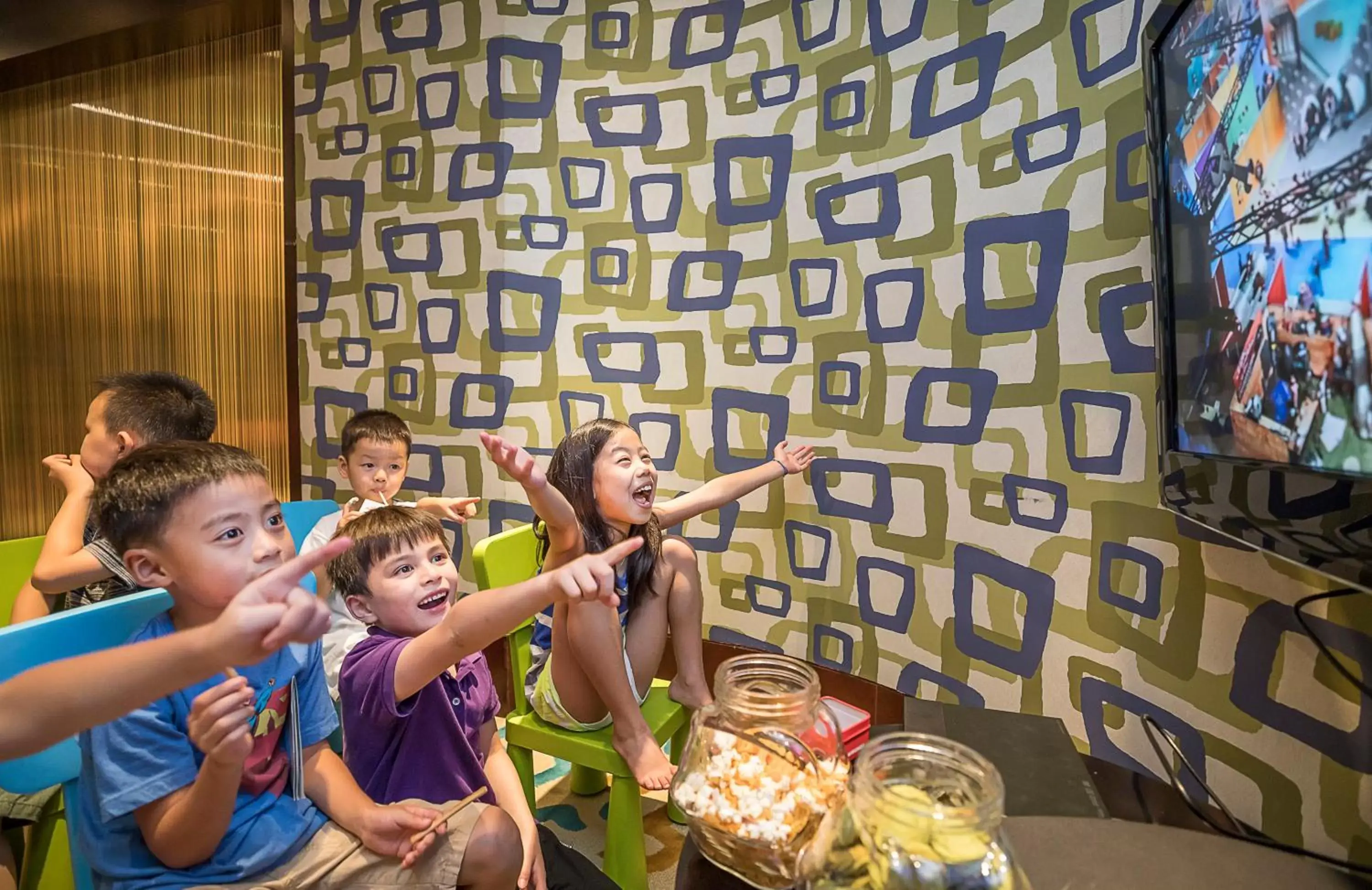Kids's club, Children in Four Seasons Hotel Hangzhou at West Lake