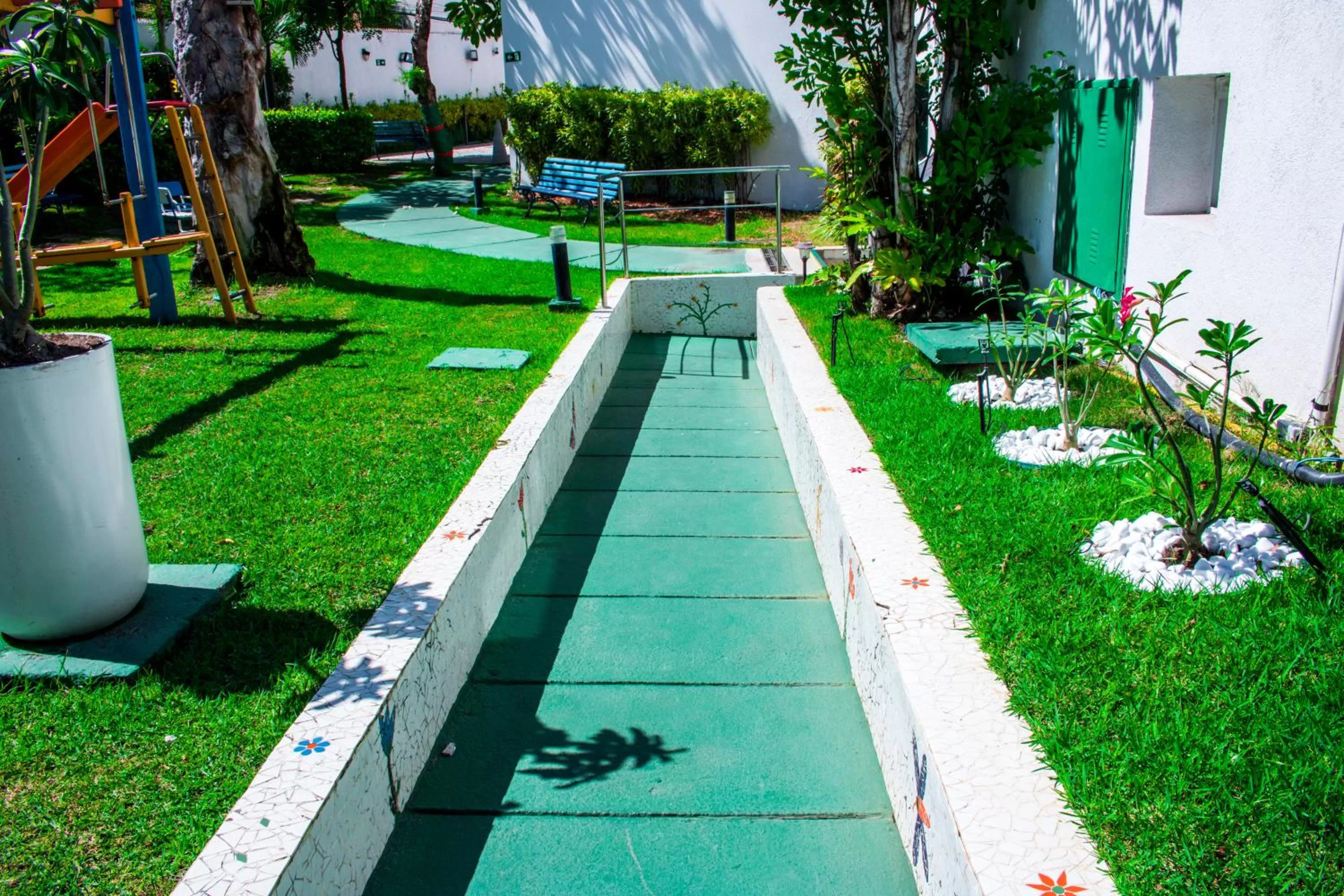 Day in Farol de Itapuã Praia Hotel