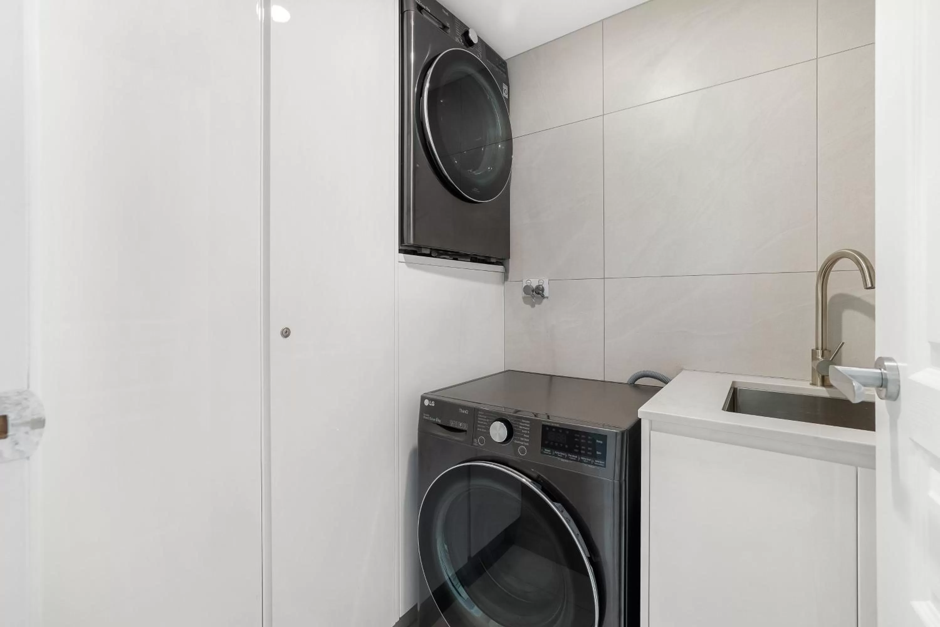 Surfers Century Oceanside Apartments