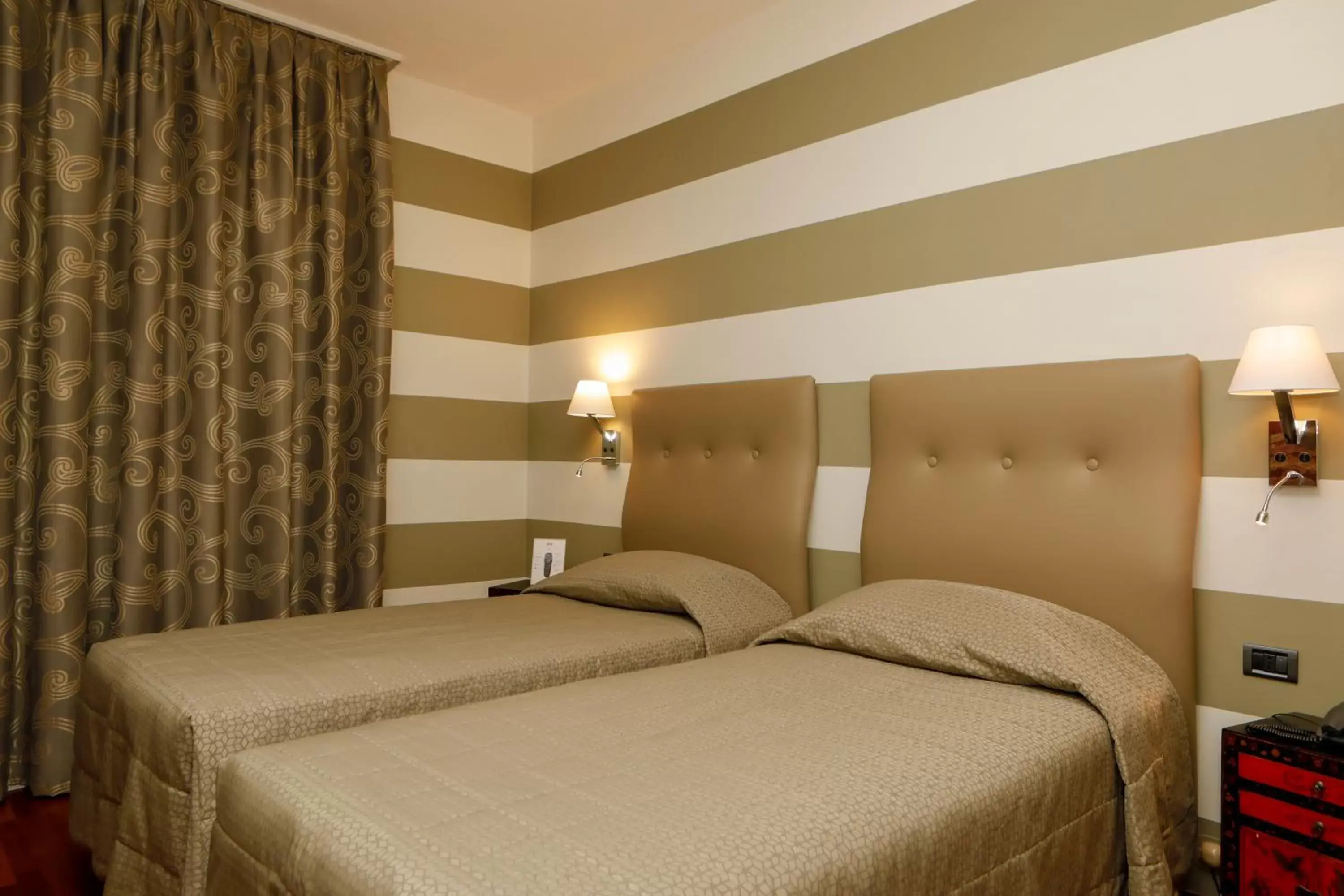 Bedroom, Bed in Hotel Lancaster