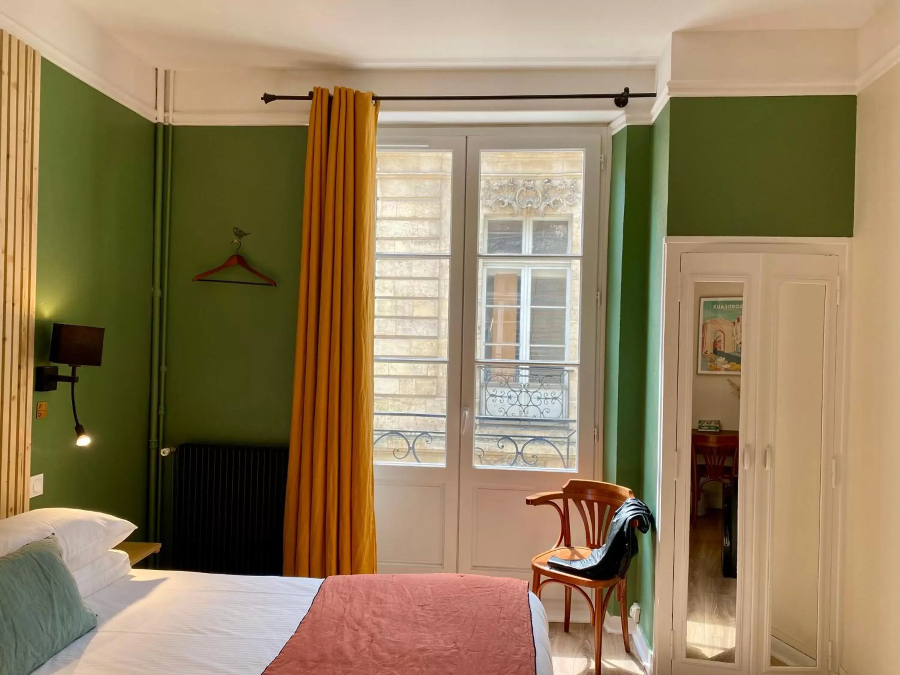 Bedroom, Bed in Hôtel Madame