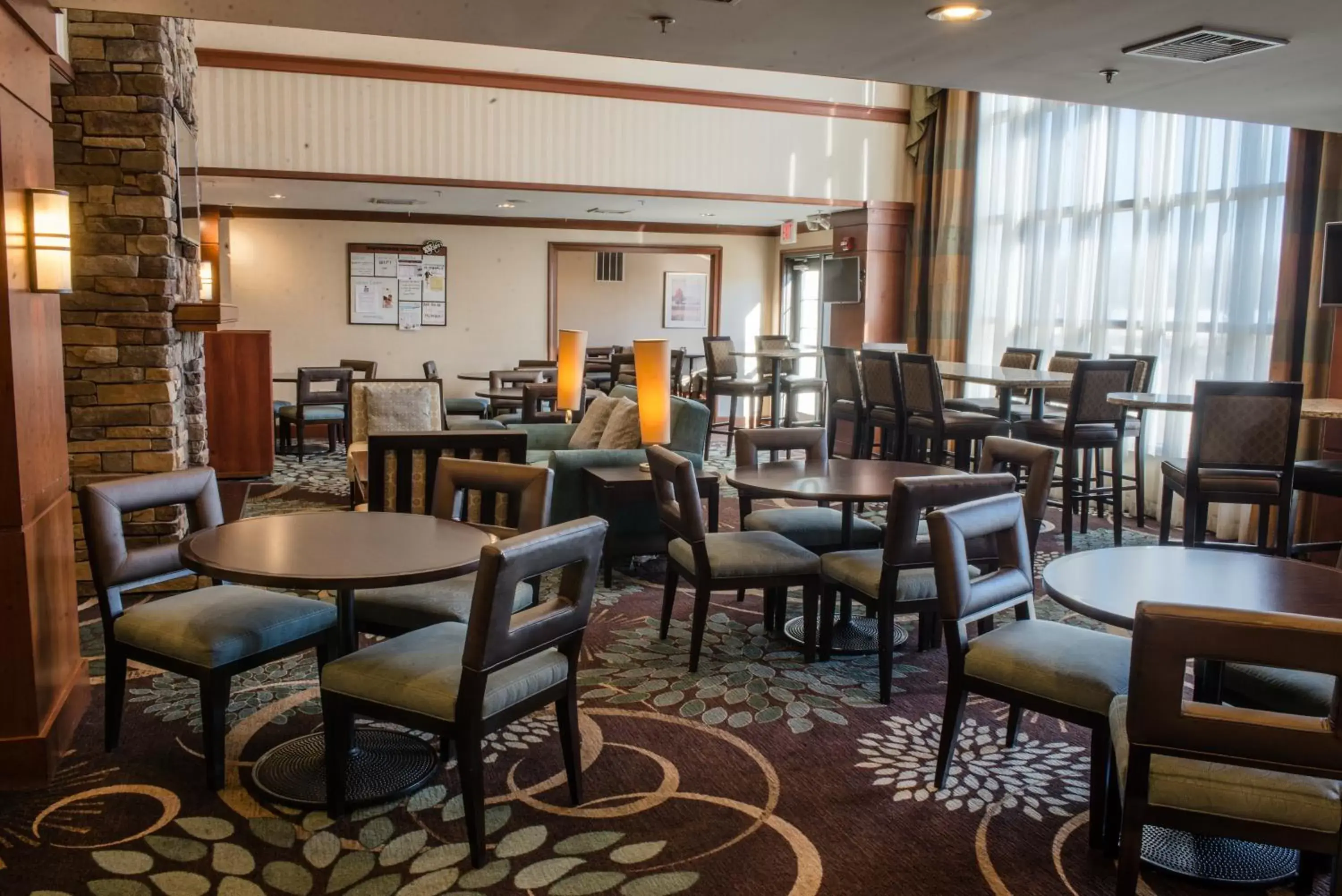 Breakfast, Restaurant/Places to Eat in Staybridge Suites Harrisburg-Hershey, an IHG Hotel