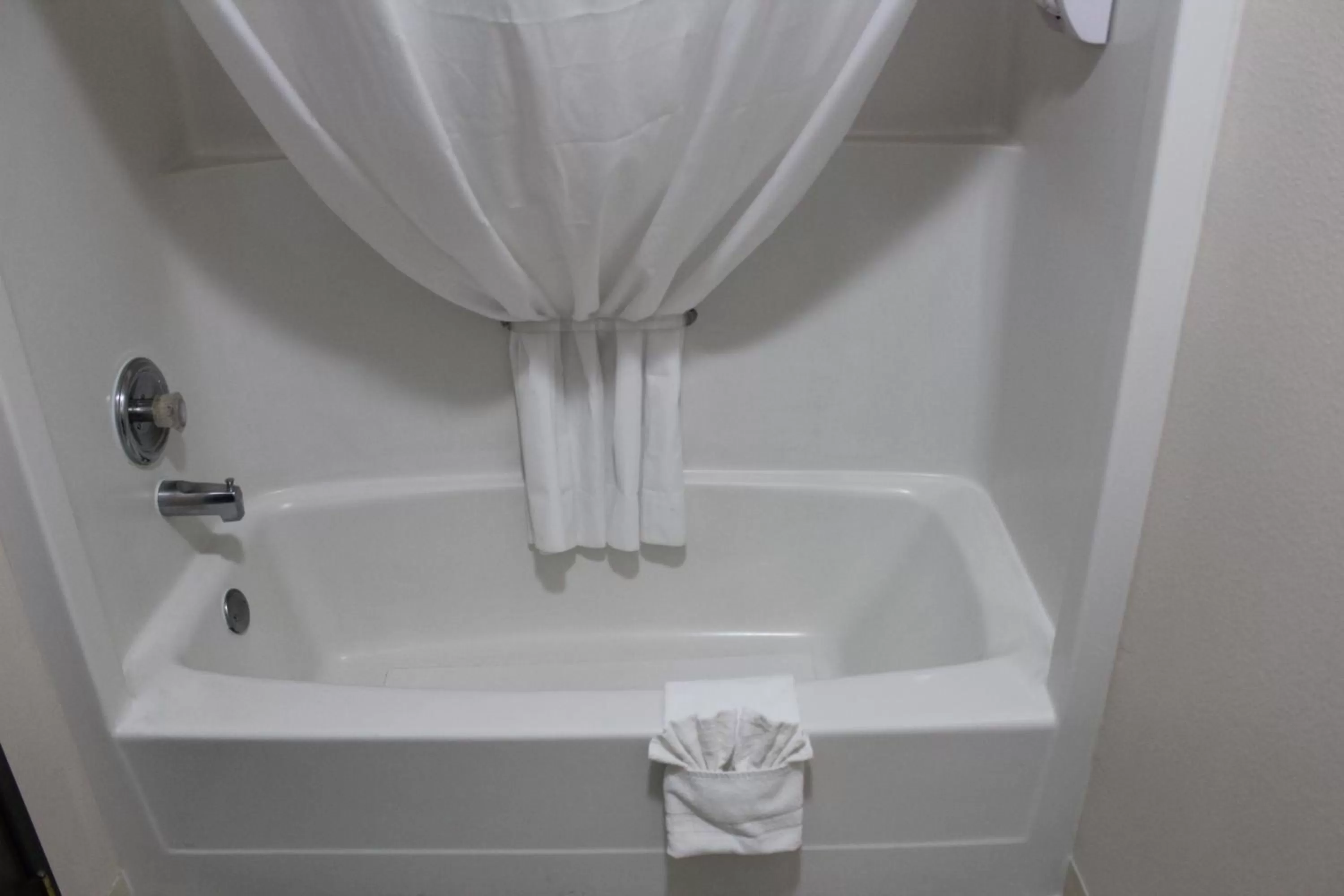 Bathroom in Days Inn by Wyndham Ritzville