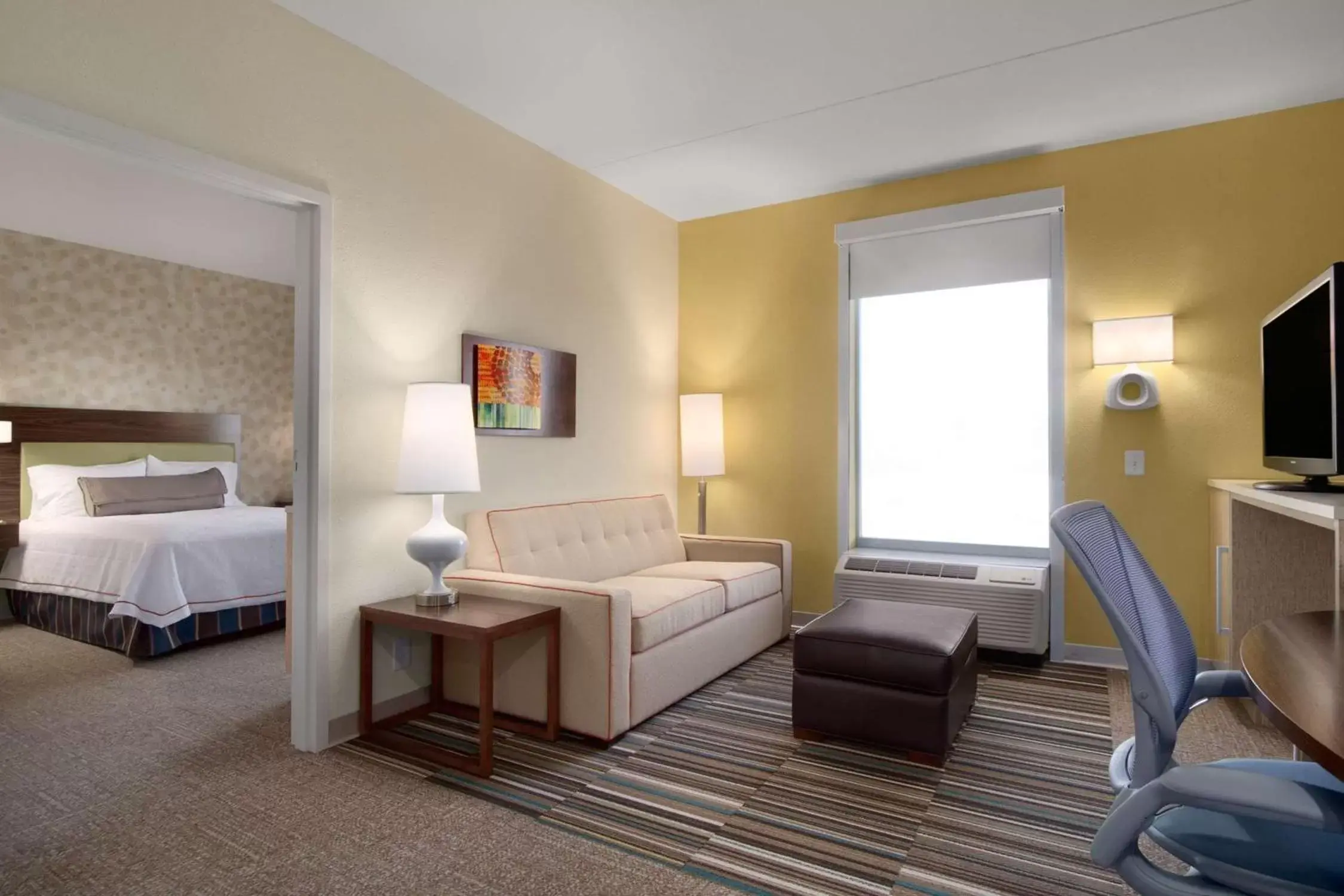 Bedroom, Seating Area in Home2 Suites by Hilton - Oxford