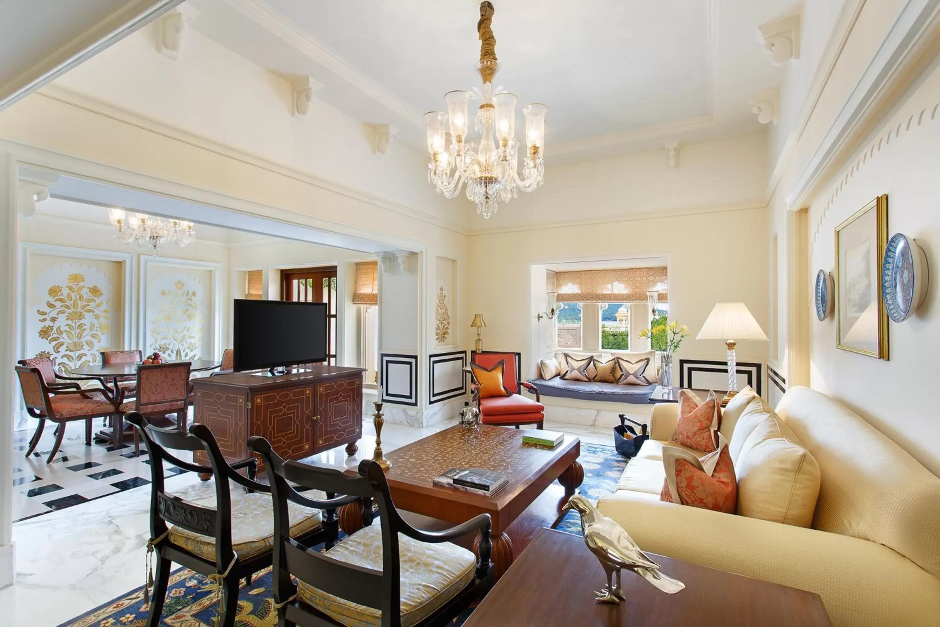 Living room in The Oberoi Udaivilas Udaipur