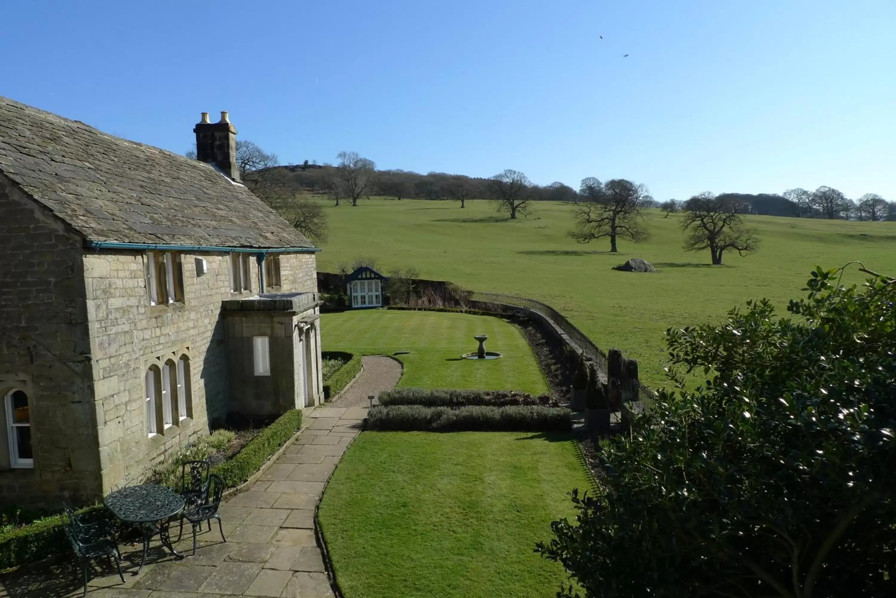 Facade/entrance in Heathy Lea Bed And Breakfast