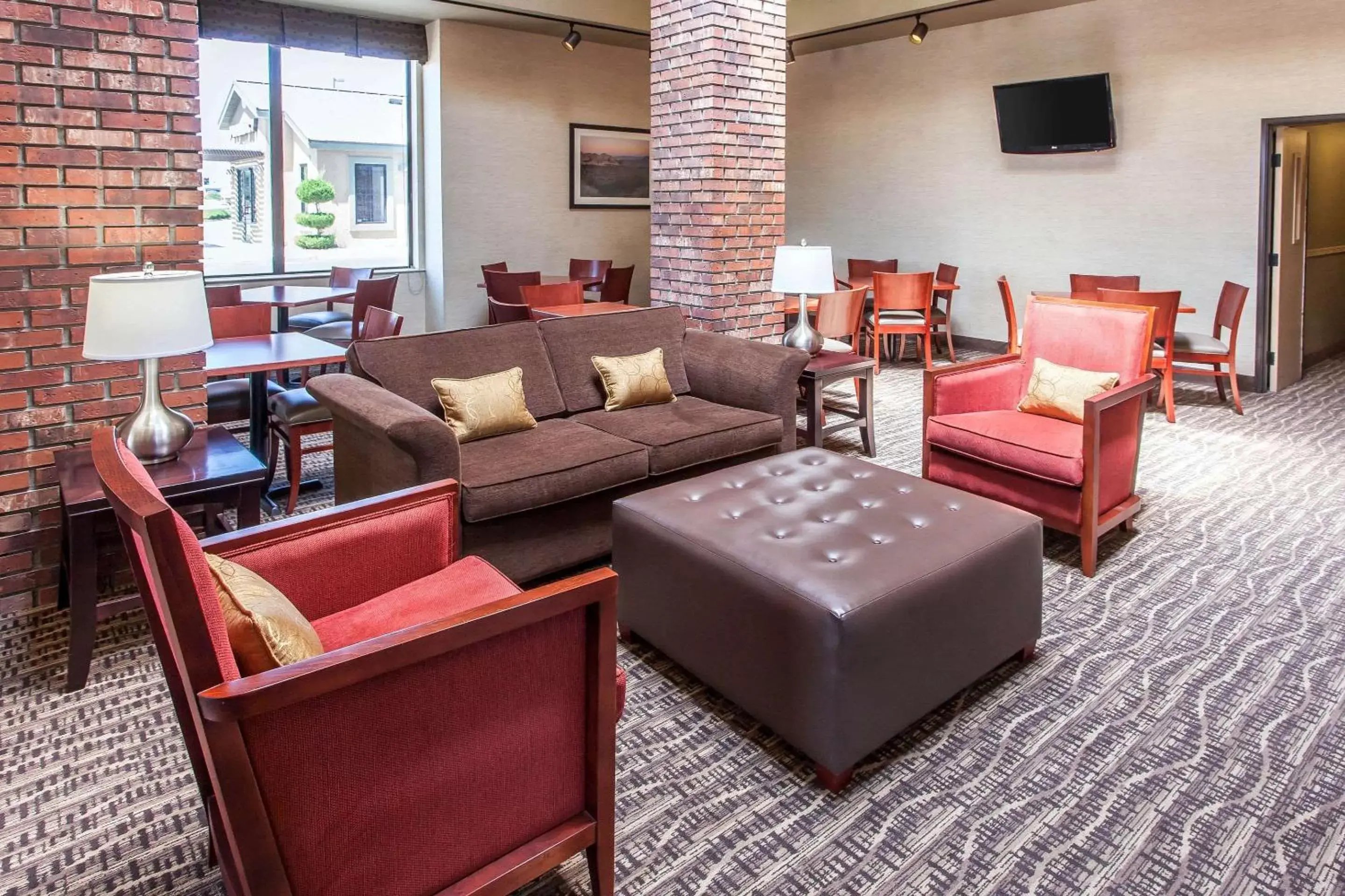 Lobby or reception, Seating Area in Comfort Inn & Suites Near Fallon Naval Air Station