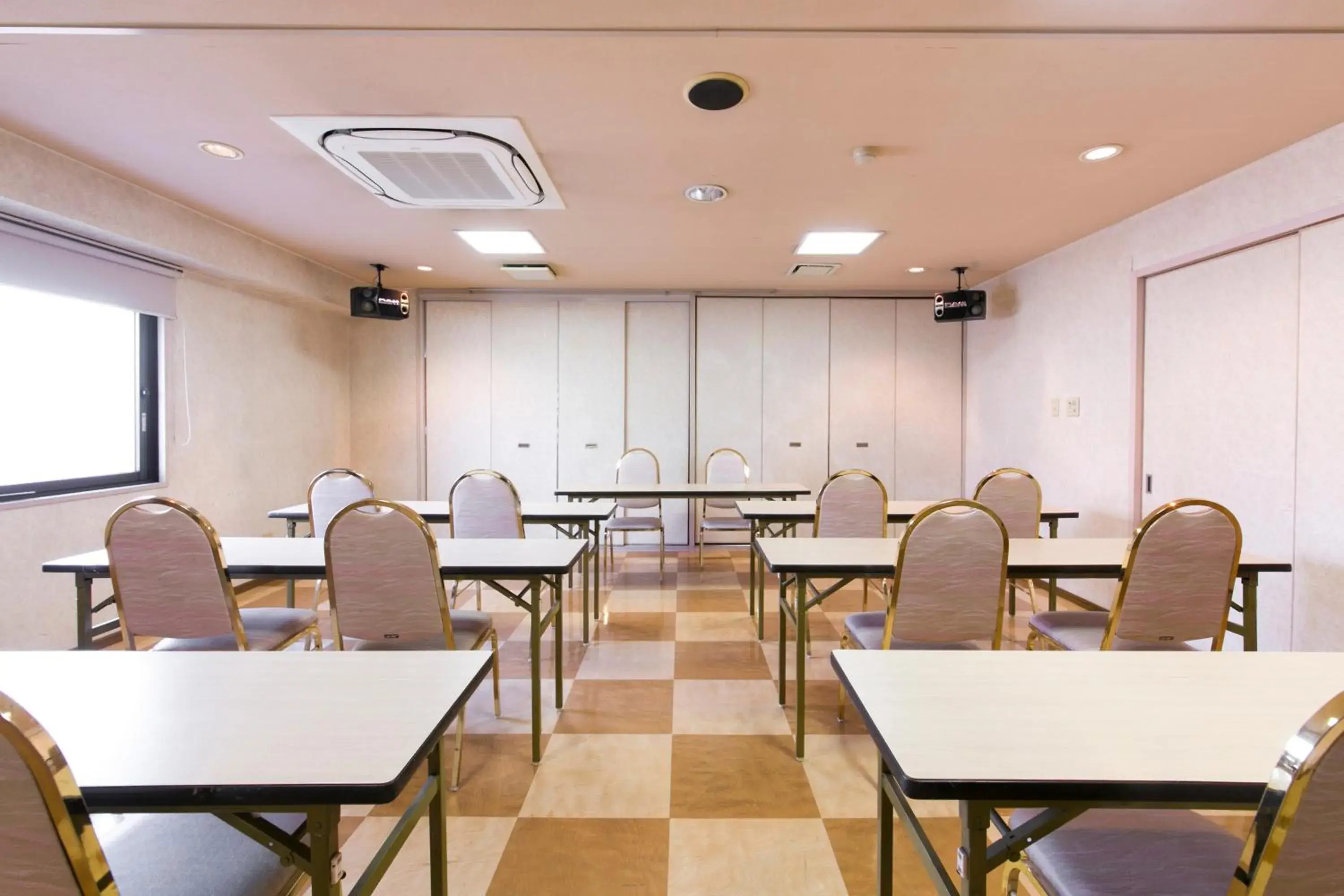 Meeting/conference room in Plaza Hotel Toyota