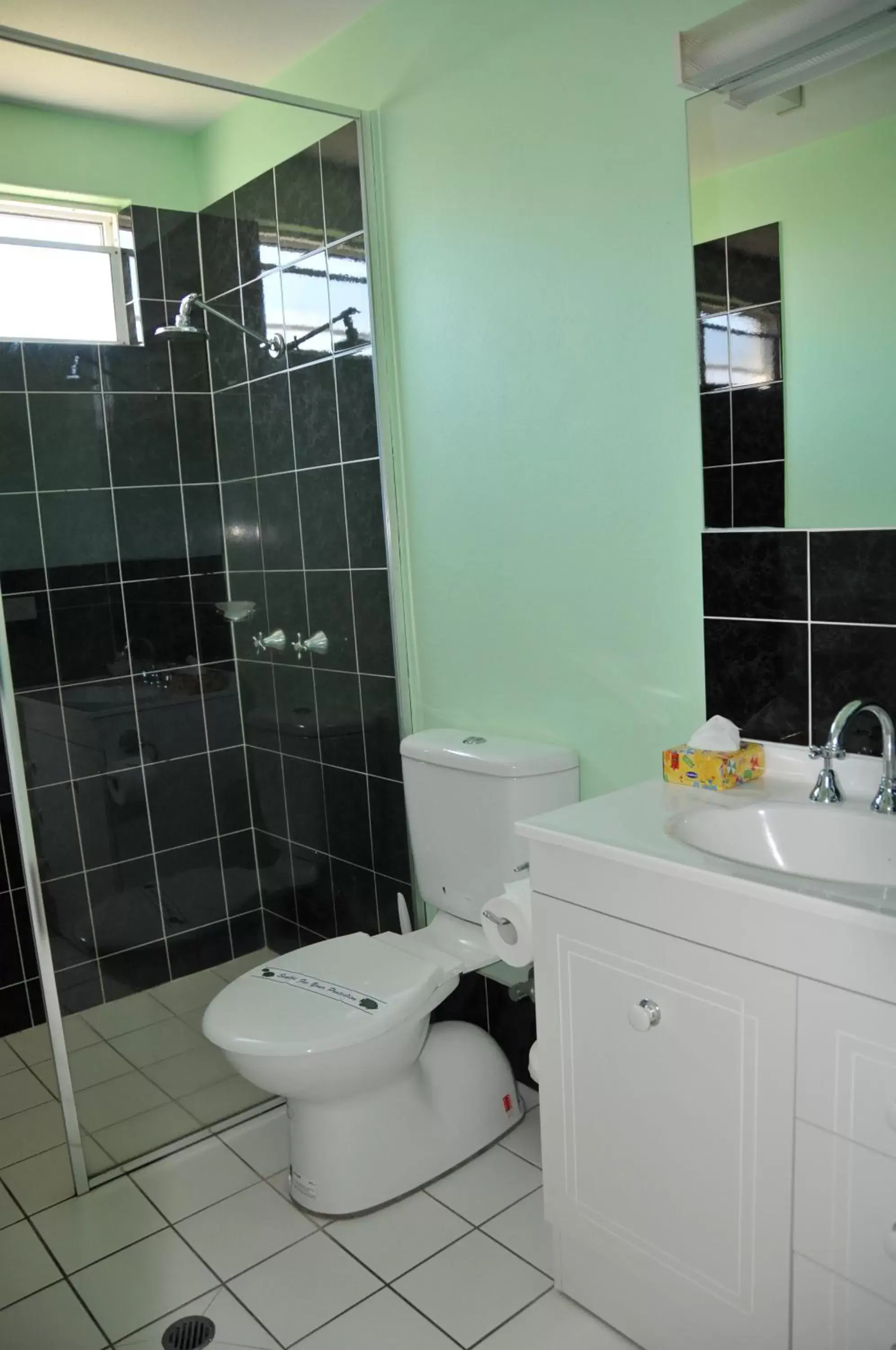 Bathroom in Reef Gateway Apartments