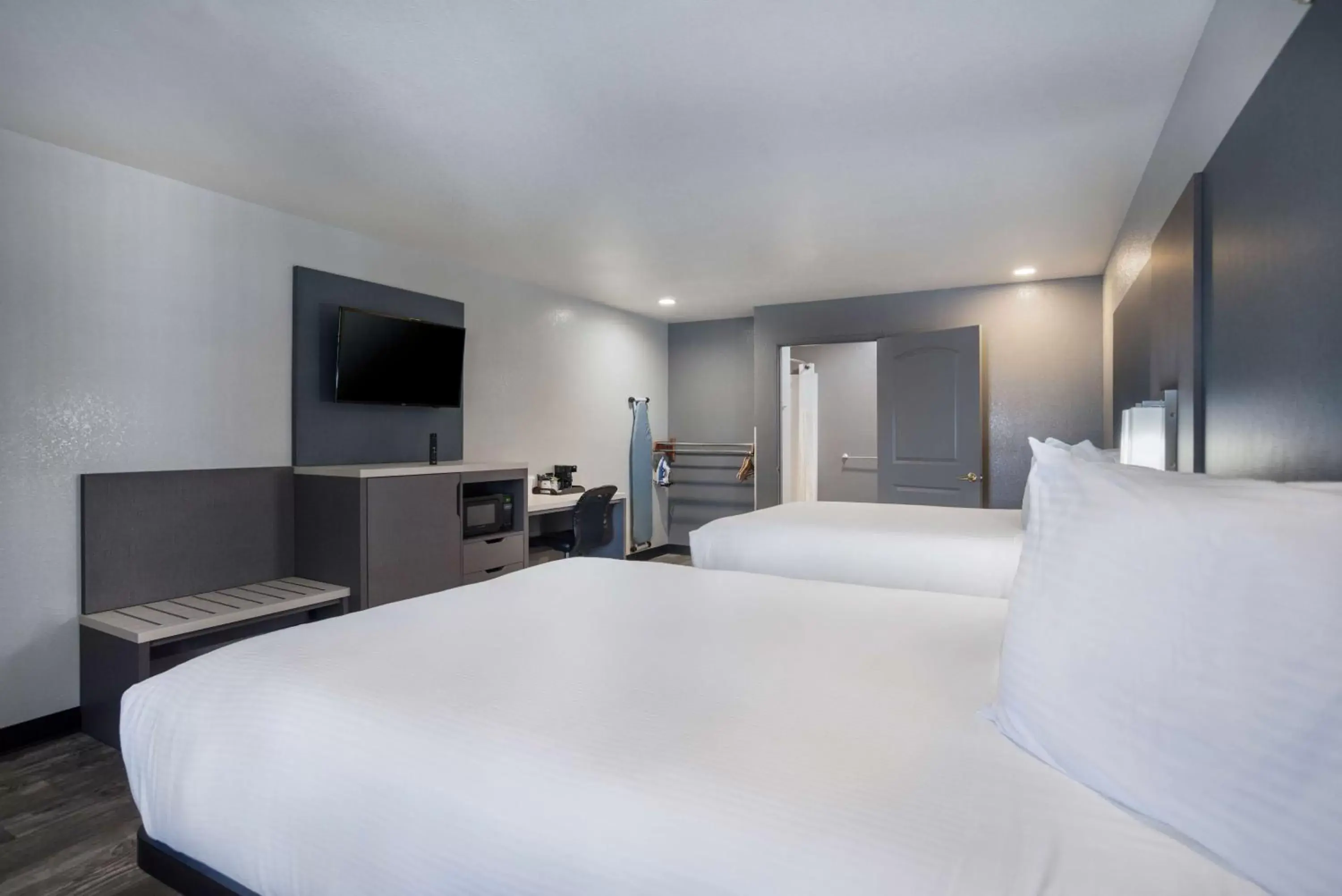 Bedroom, Bed in SureStay Hotel by Best Western Ukiah