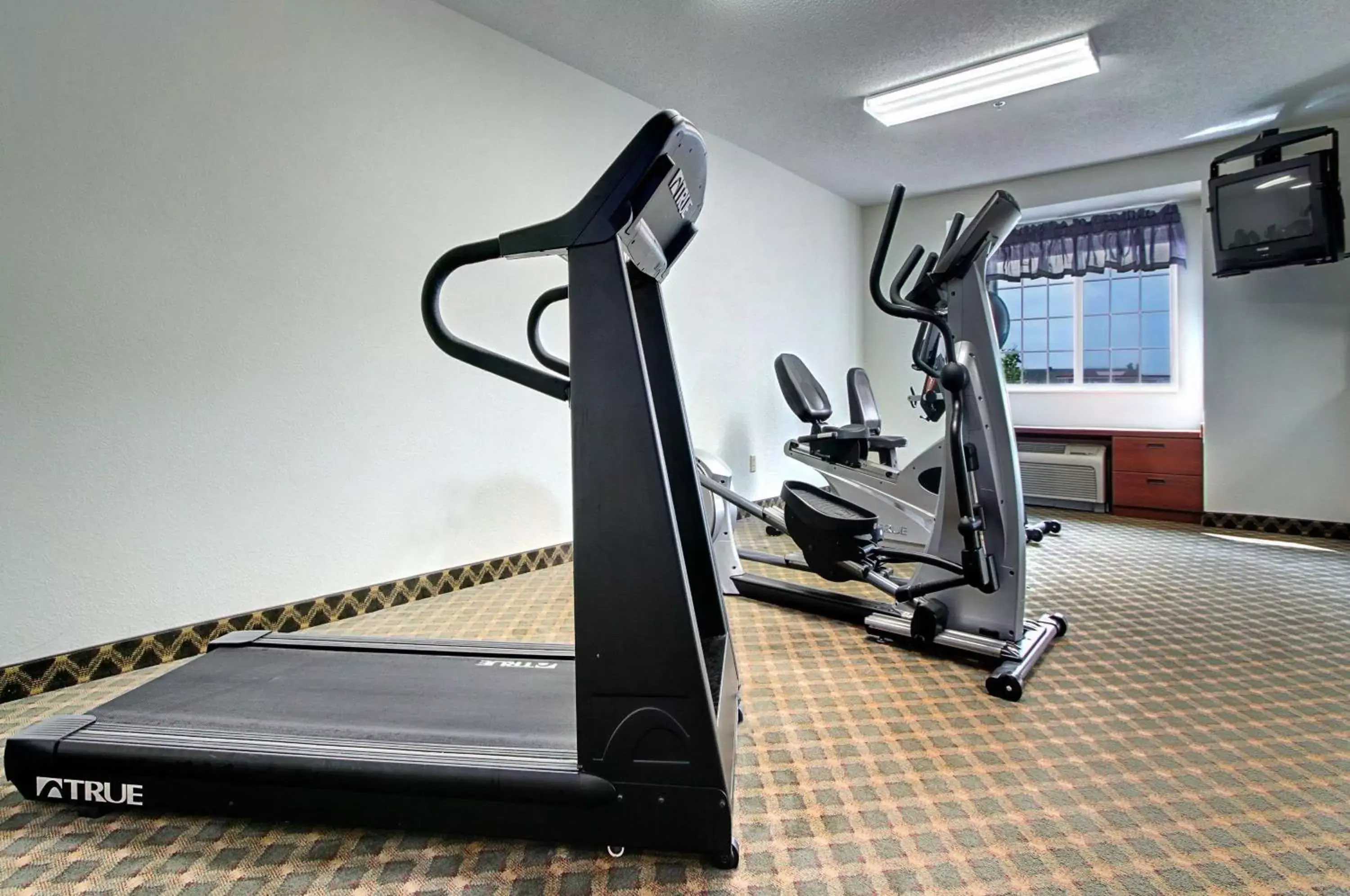 Fitness centre/facilities, Fitness Center/Facilities in Microtel Inn & Suites by Wyndham Bridgeport