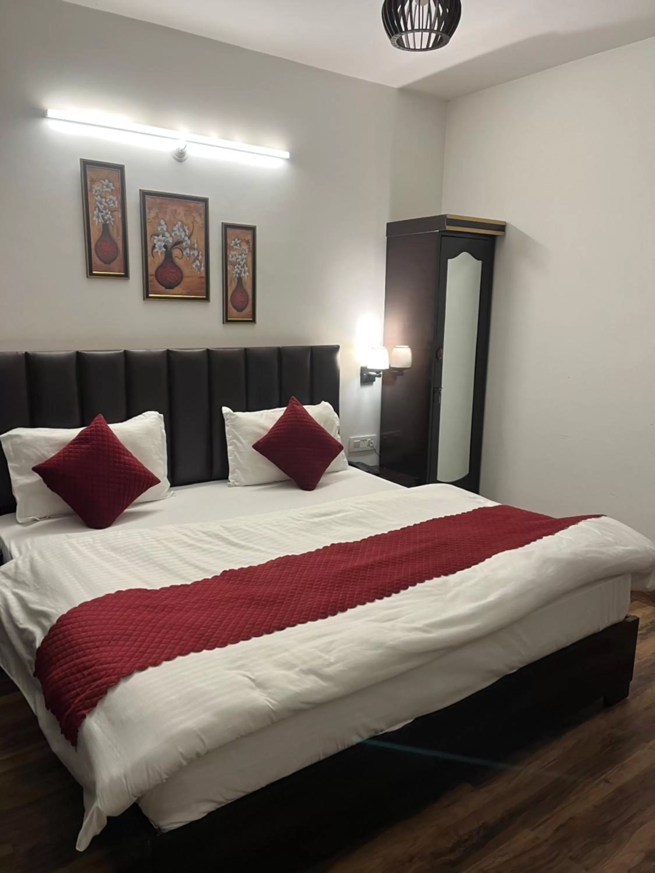 Bed in Cedar Woods Resort