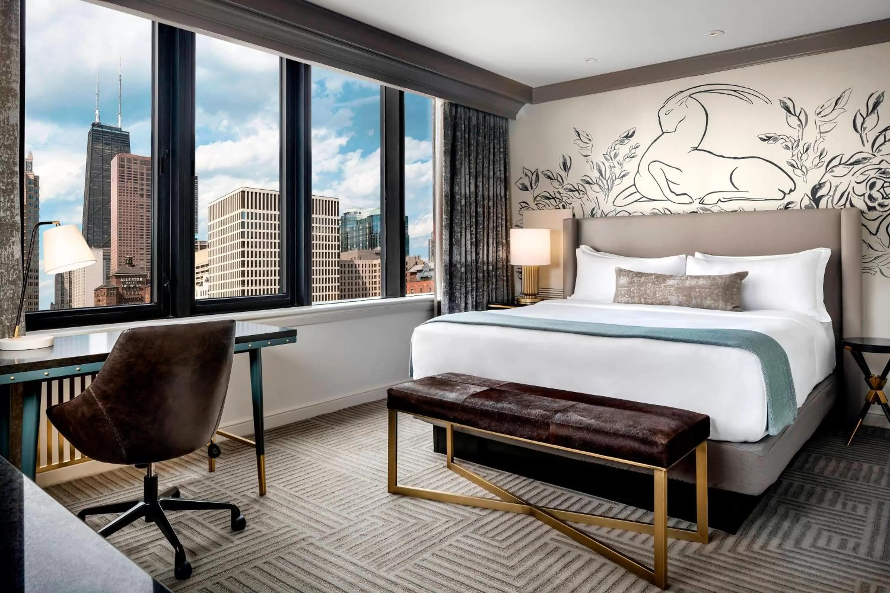 Bedroom, Bed in The Gwen, a Luxury Collection Hotel, Michigan Avenue Chicago