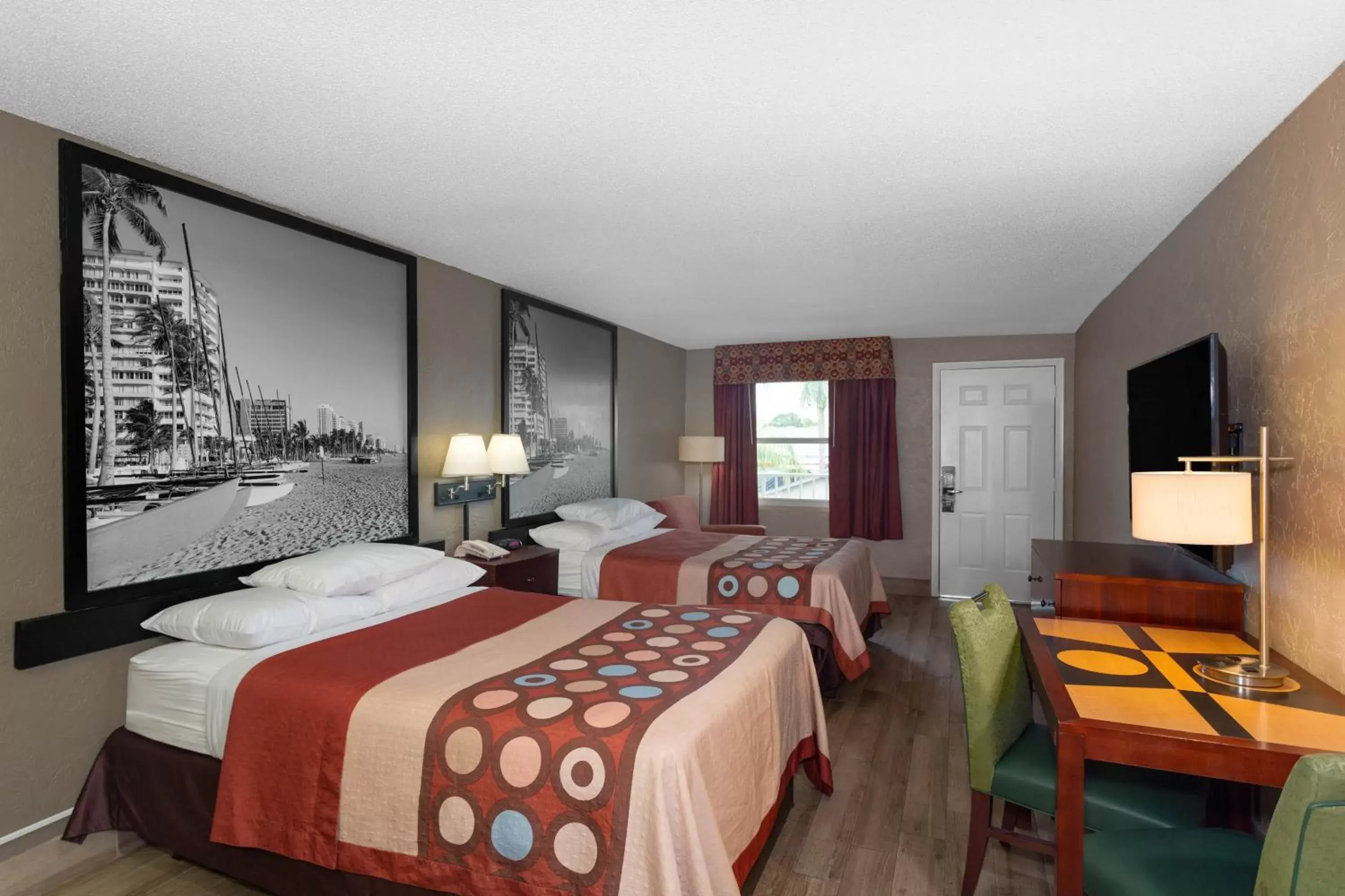 Double Room with Two Double Beds - Smoking in Super 8 by Wyndham Bradenton Sarasota Area Double Room with Two Double Beds - Smoking in Super 8 by Wyndham Bradenton Sarasota Area