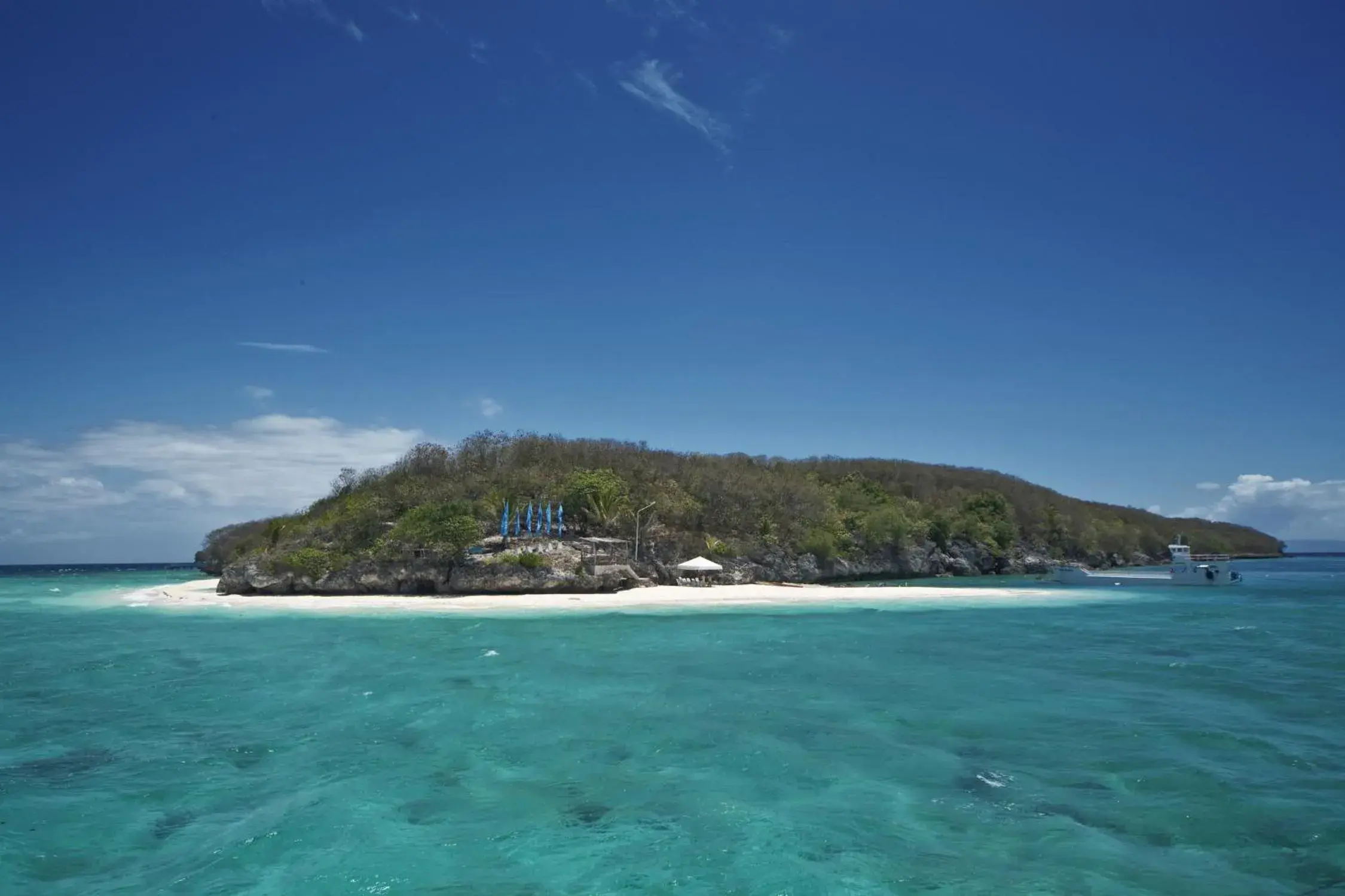 Facade/entrance in Bluewater Sumilon Island Resort