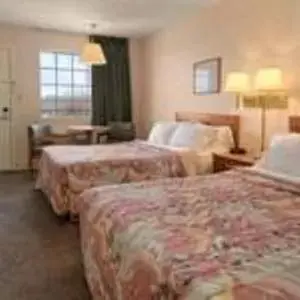 Bedroom, Bed in Days Inn by Wyndham Joelton/Nashville
