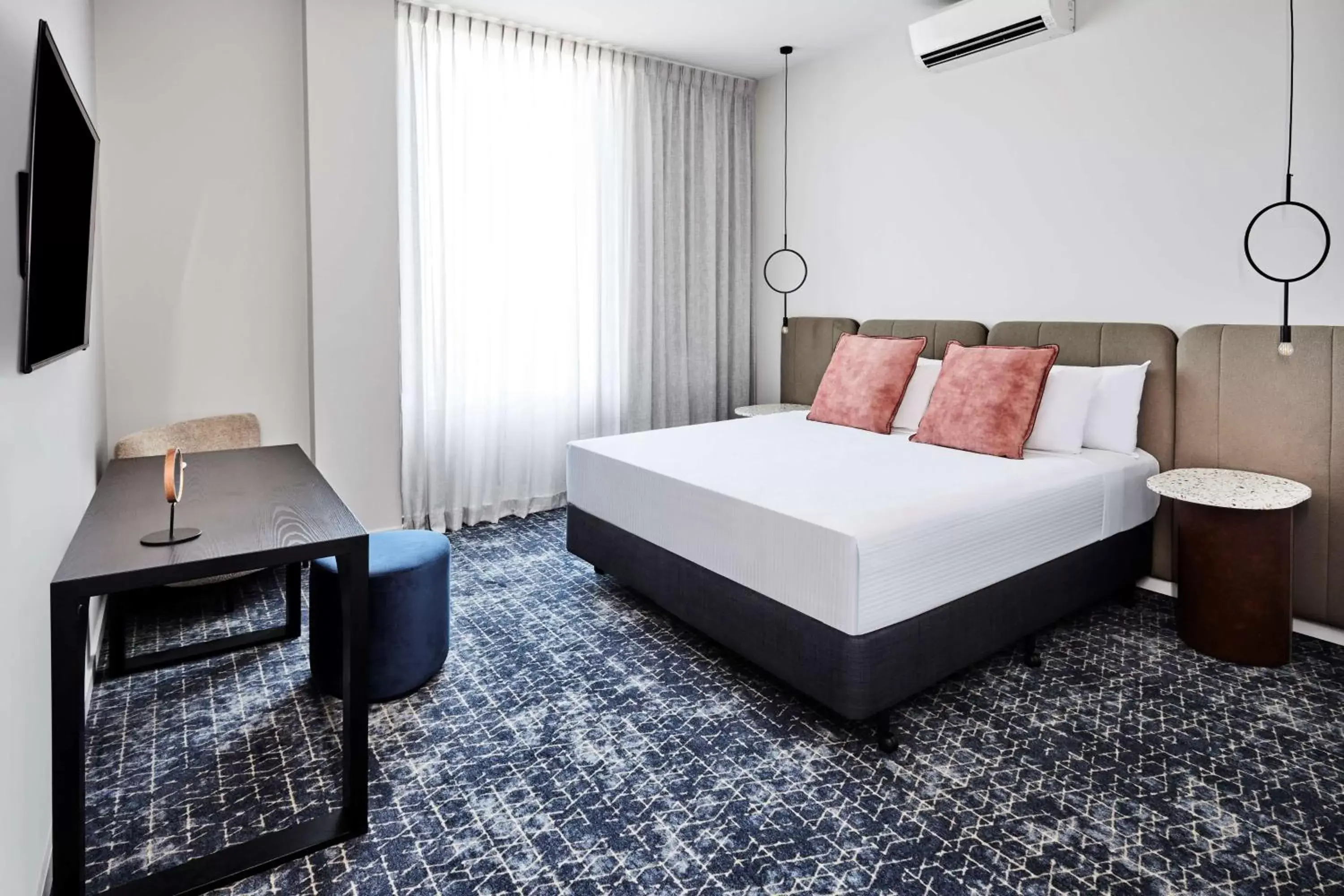 TV and multimedia, Bed in Adina Apartment Hotel Melbourne Flinders Street