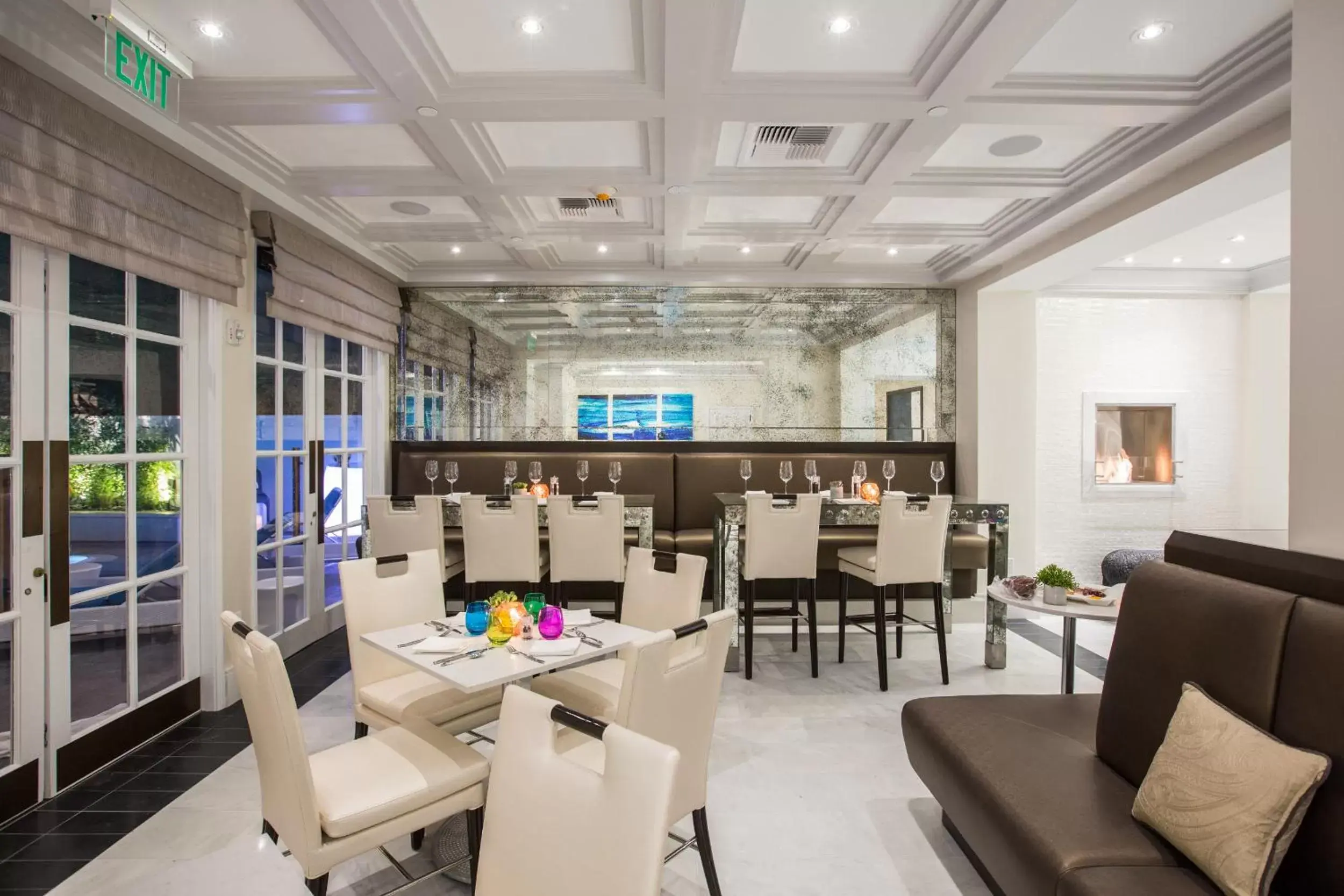 Dining area, Restaurant/Places to Eat in Mosaic Hotel Beverly Hills