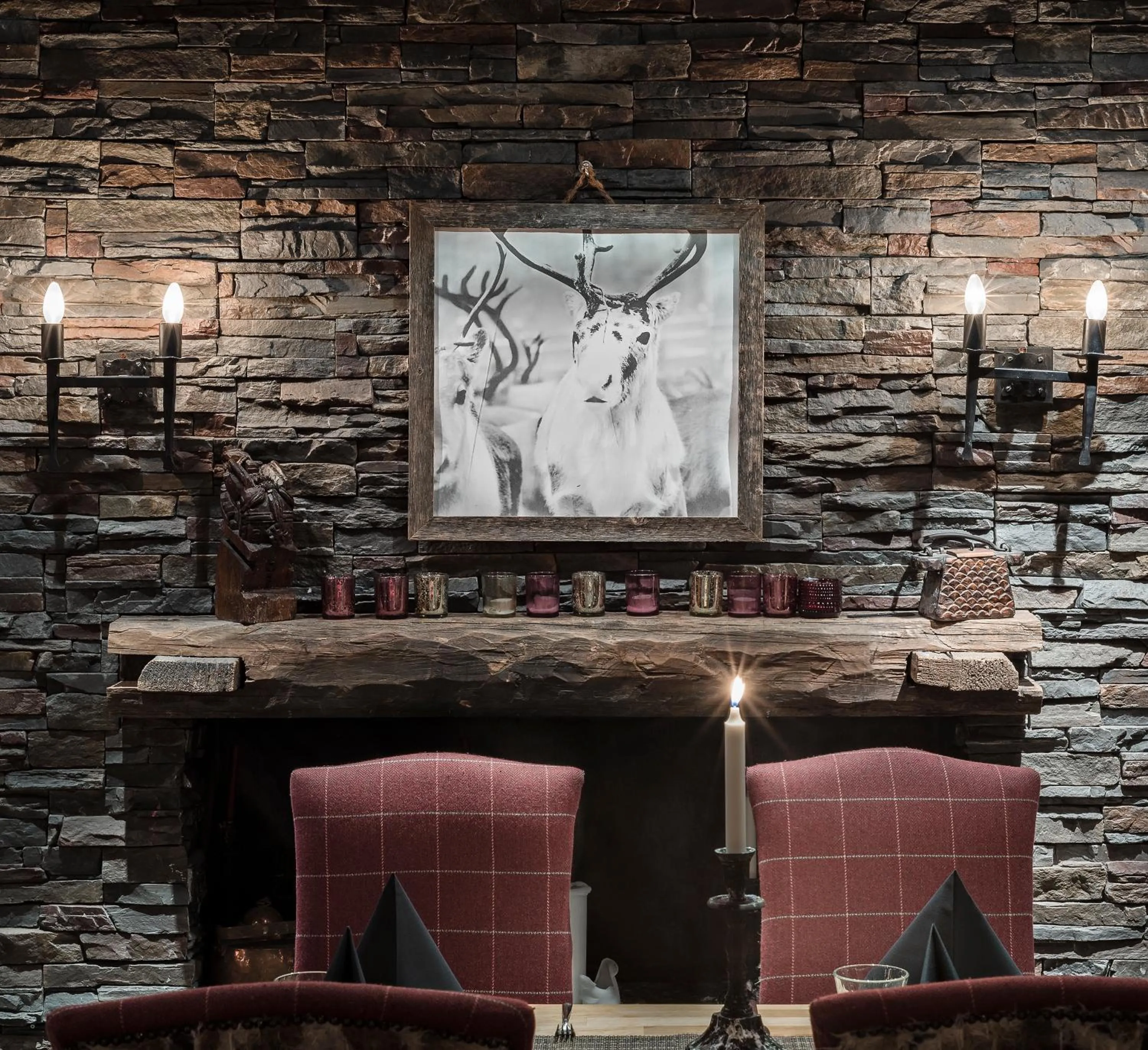 Restaurant/places to eat in Arctic City Hotel