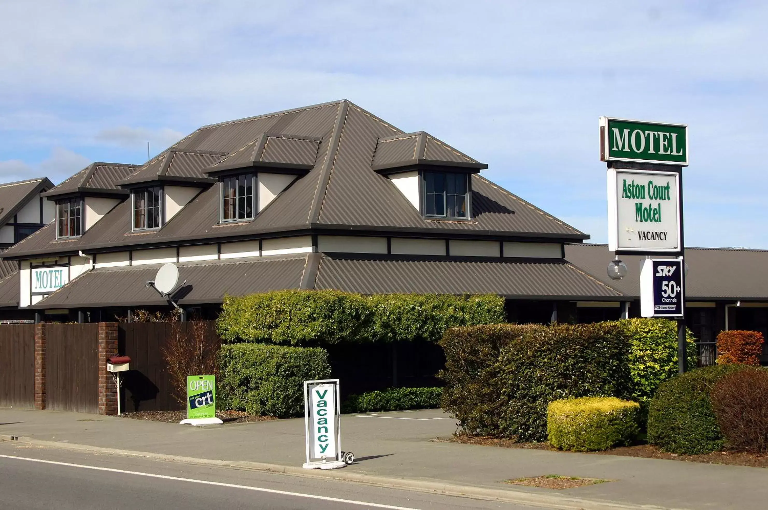 Facade/entrance, Property Building in Aston Court Motel