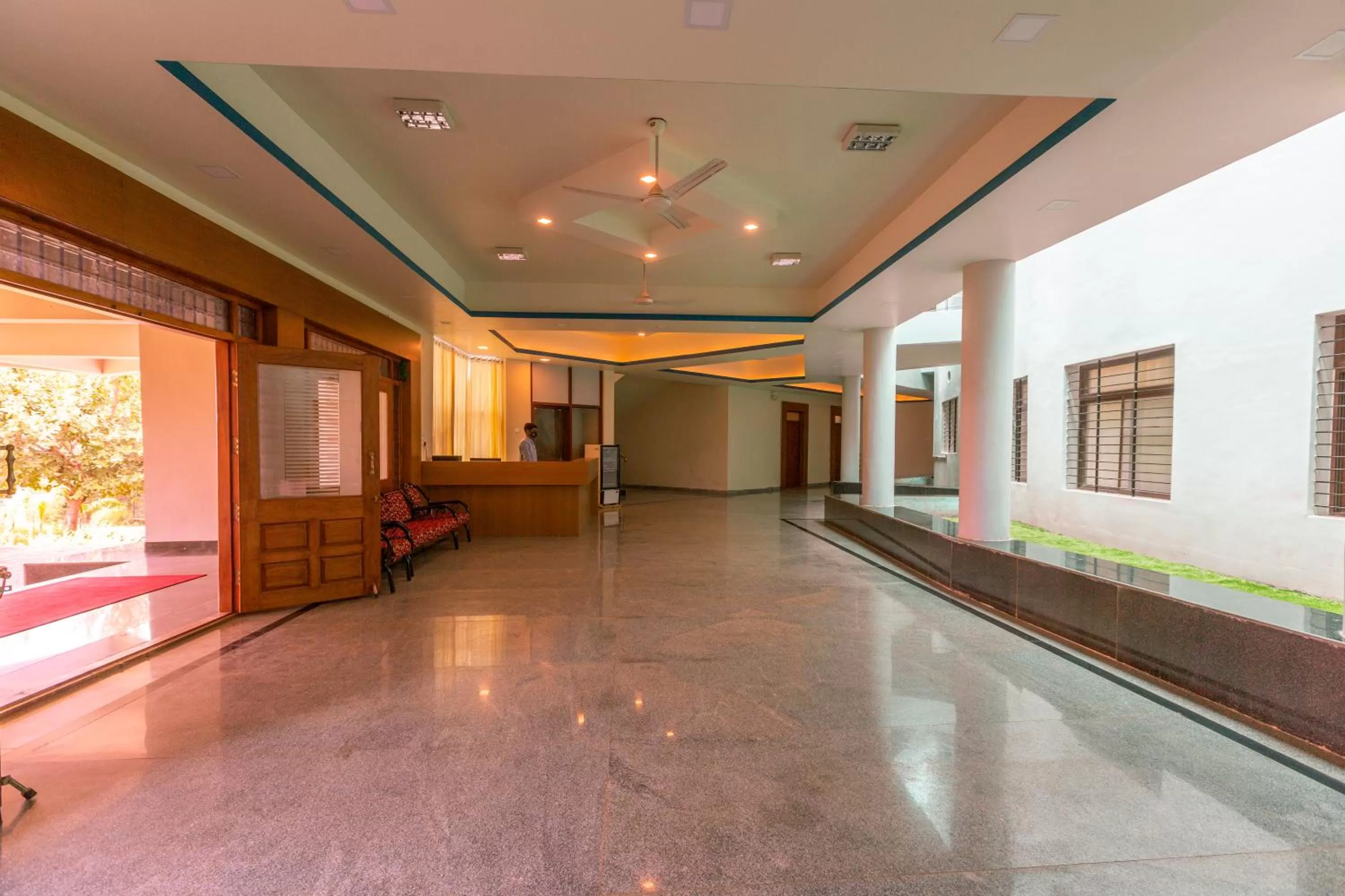 KSTDC Hotel Mayura Krishna Almatti