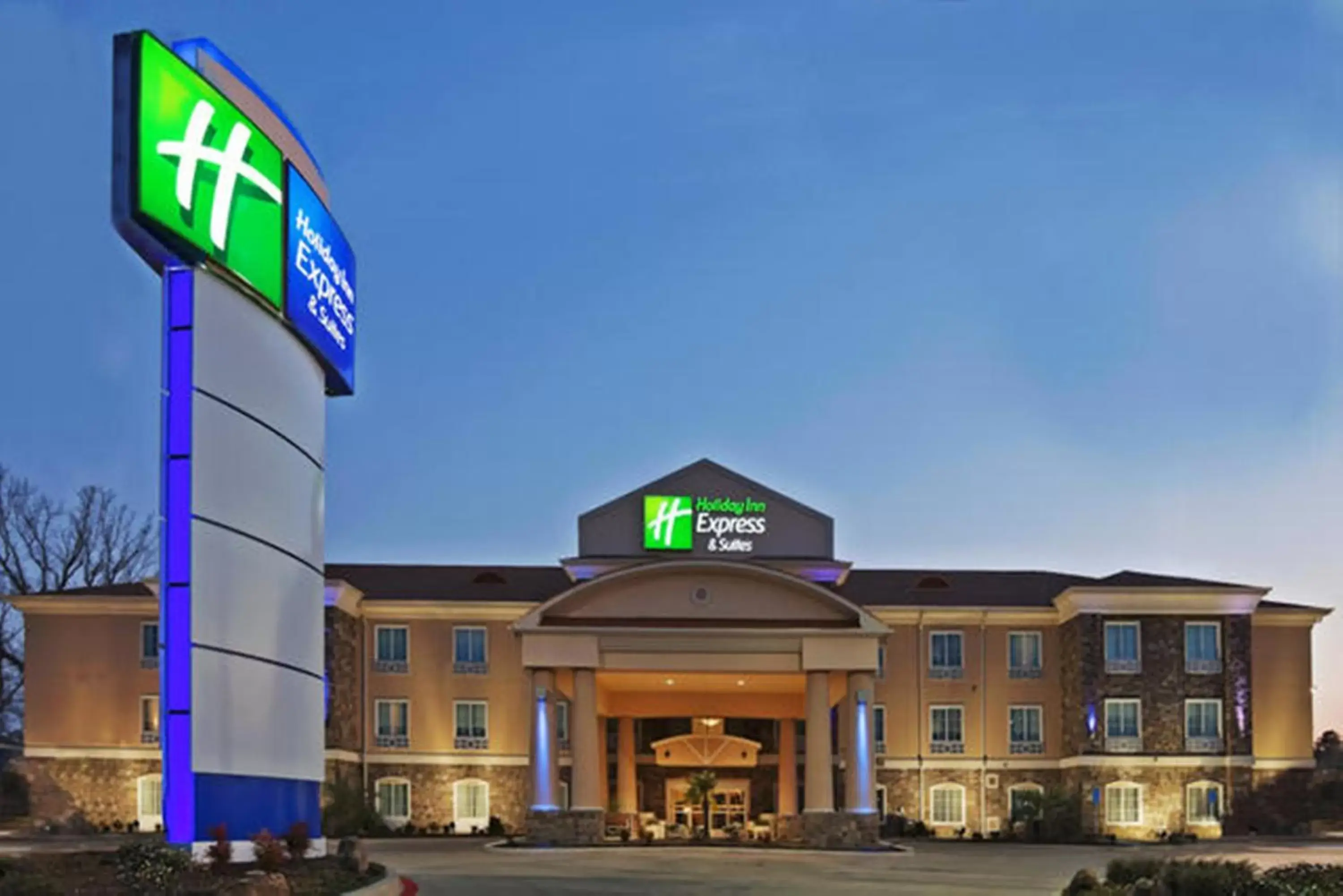 Property Building in Holiday Inn Express Hotels & Suites Jacksonville, an IHG Hotel