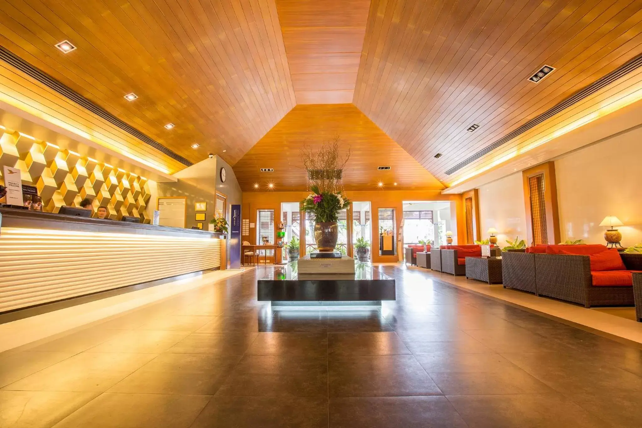 Lobby or reception in Novotel Rayong Rim Pae Resort