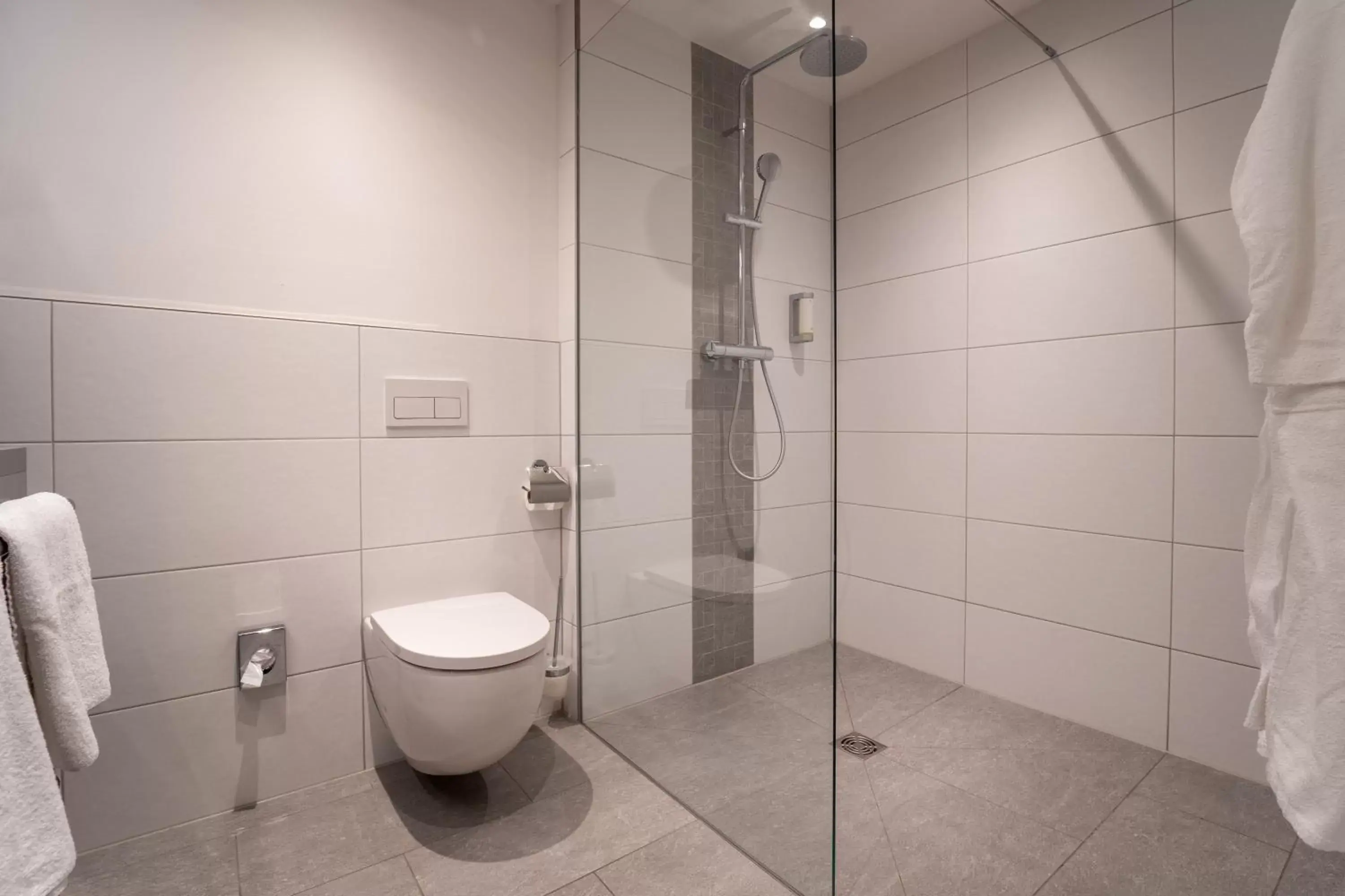 Shower, Bathroom in Hotel INCLUDiO