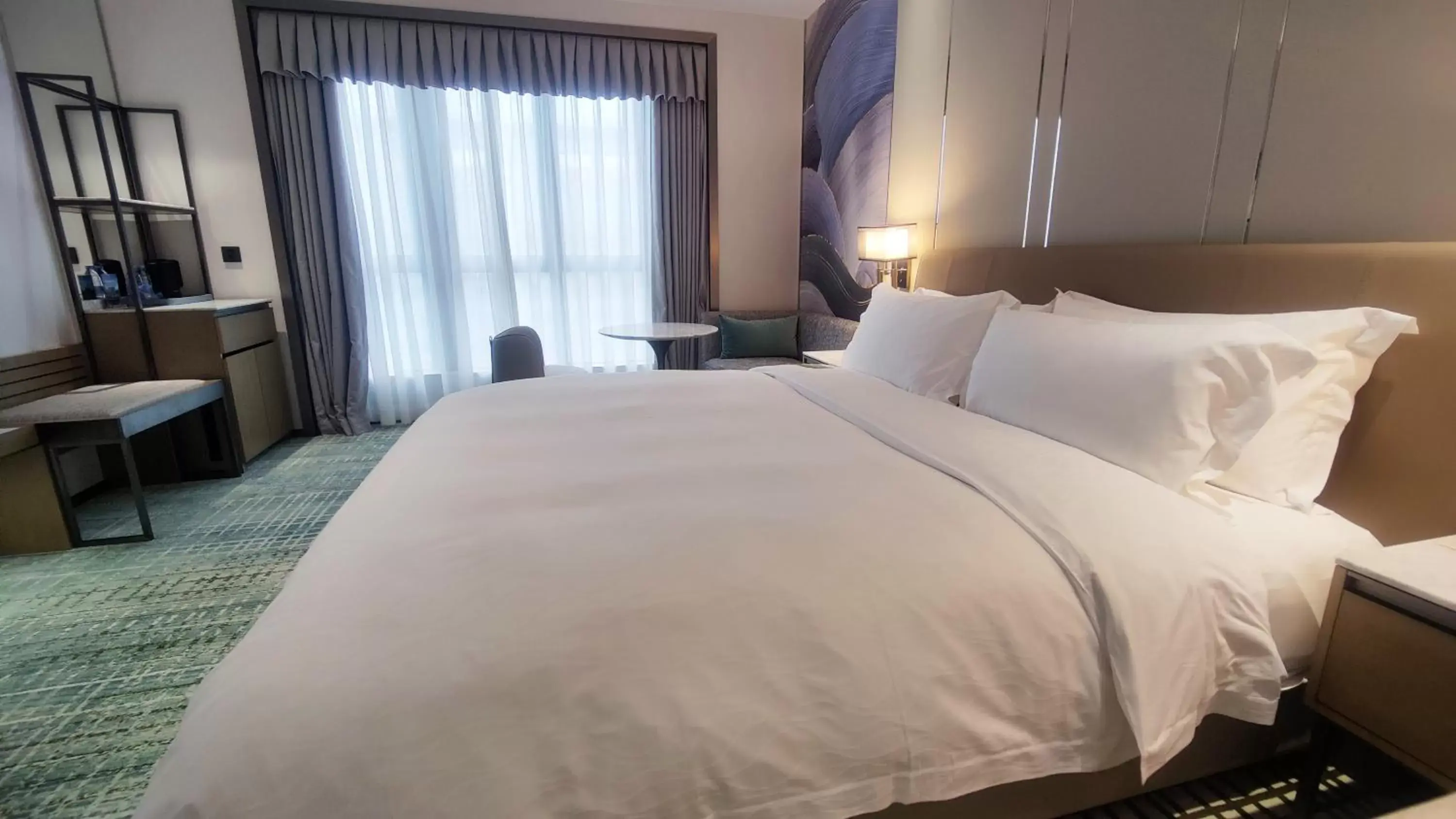 Bedroom, Bed in Guangzhou Victoria Hotel