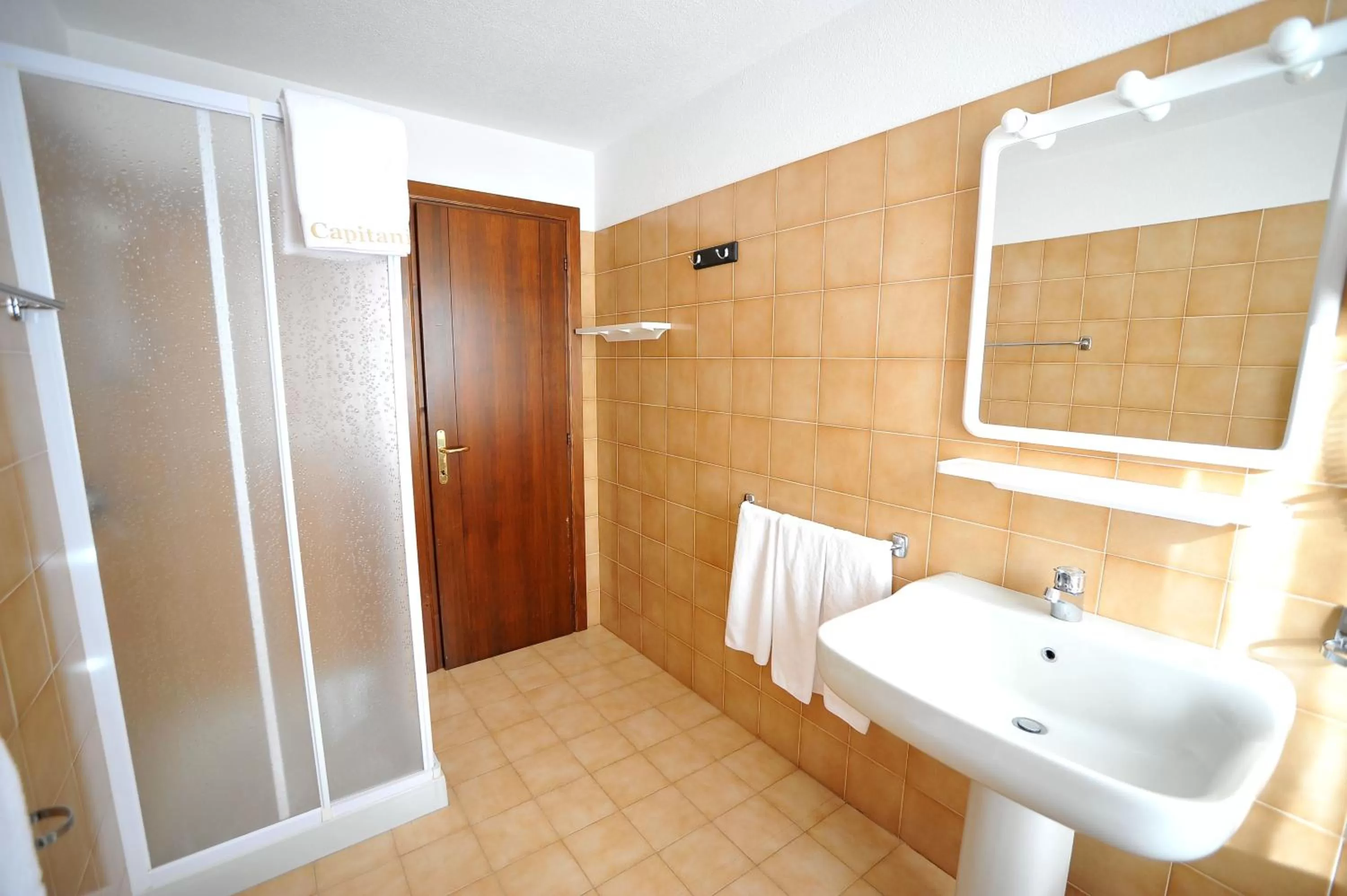 Bathroom in Hotel Capitani