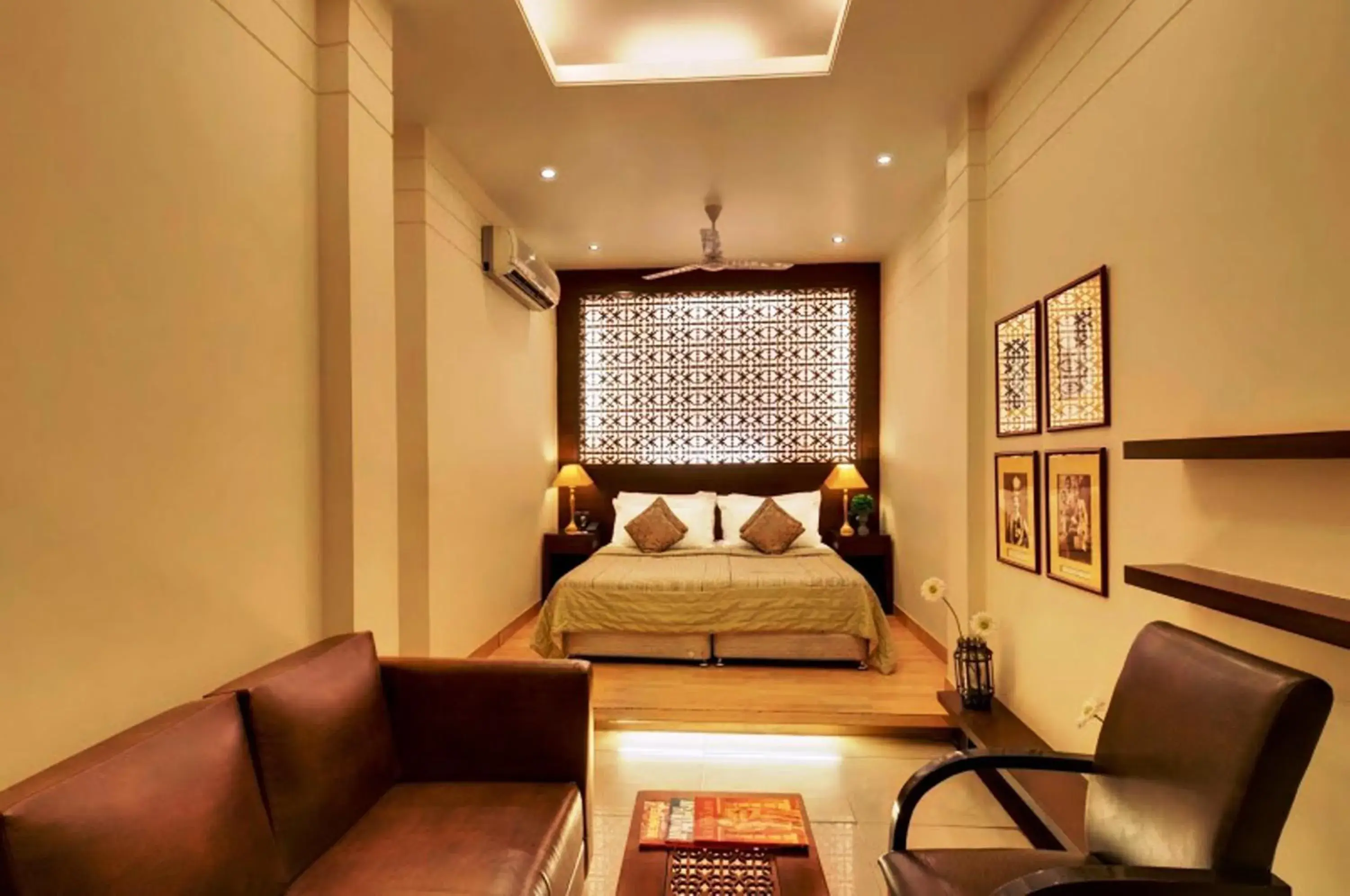 Bedroom, Seating Area in Hotel Ajanta