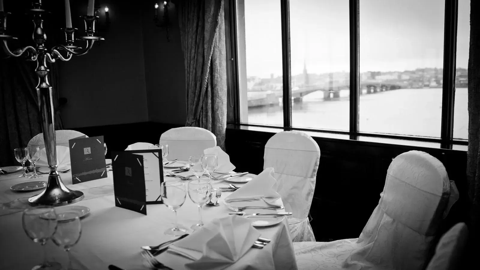 Banquet/Function facilities in Riverbank House Hotel